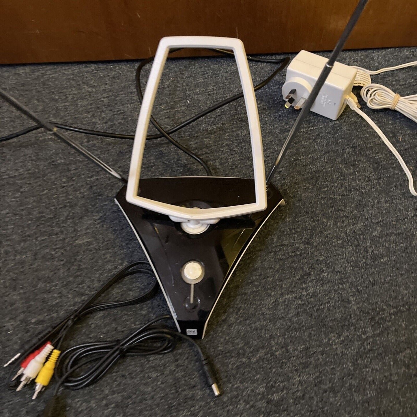 Dick Smith 7" Portable Digital LCD TV With One For All Antenna *No Remote*
