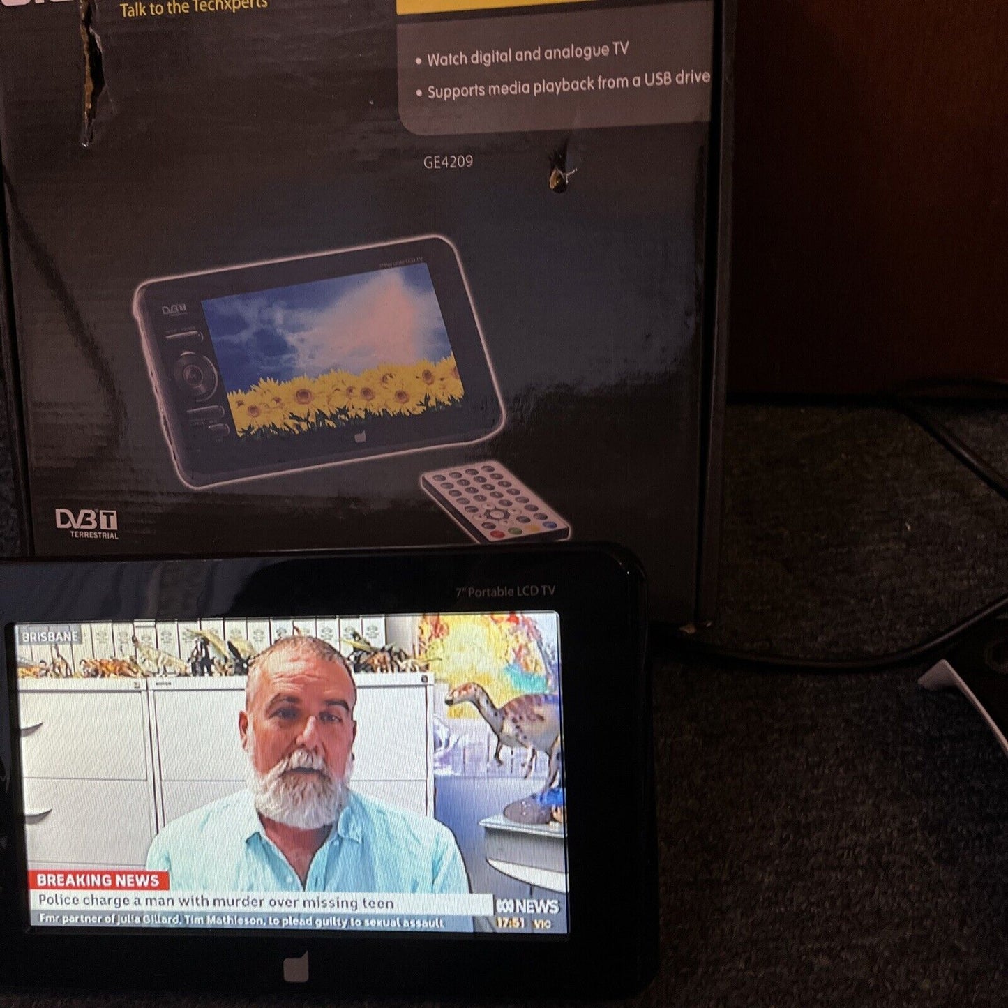 Dick Smith 7" Portable Digital LCD TV With One For All Antenna *No Remote*