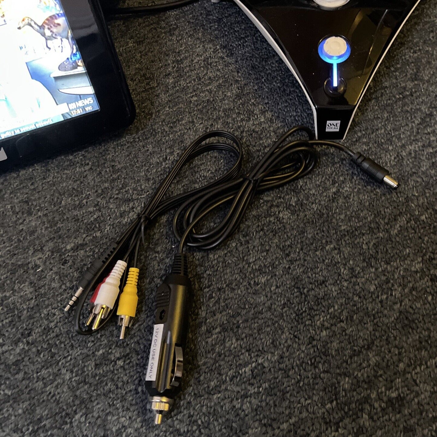 Dick Smith 7" Portable Digital LCD TV With One For All Antenna *No Remote*