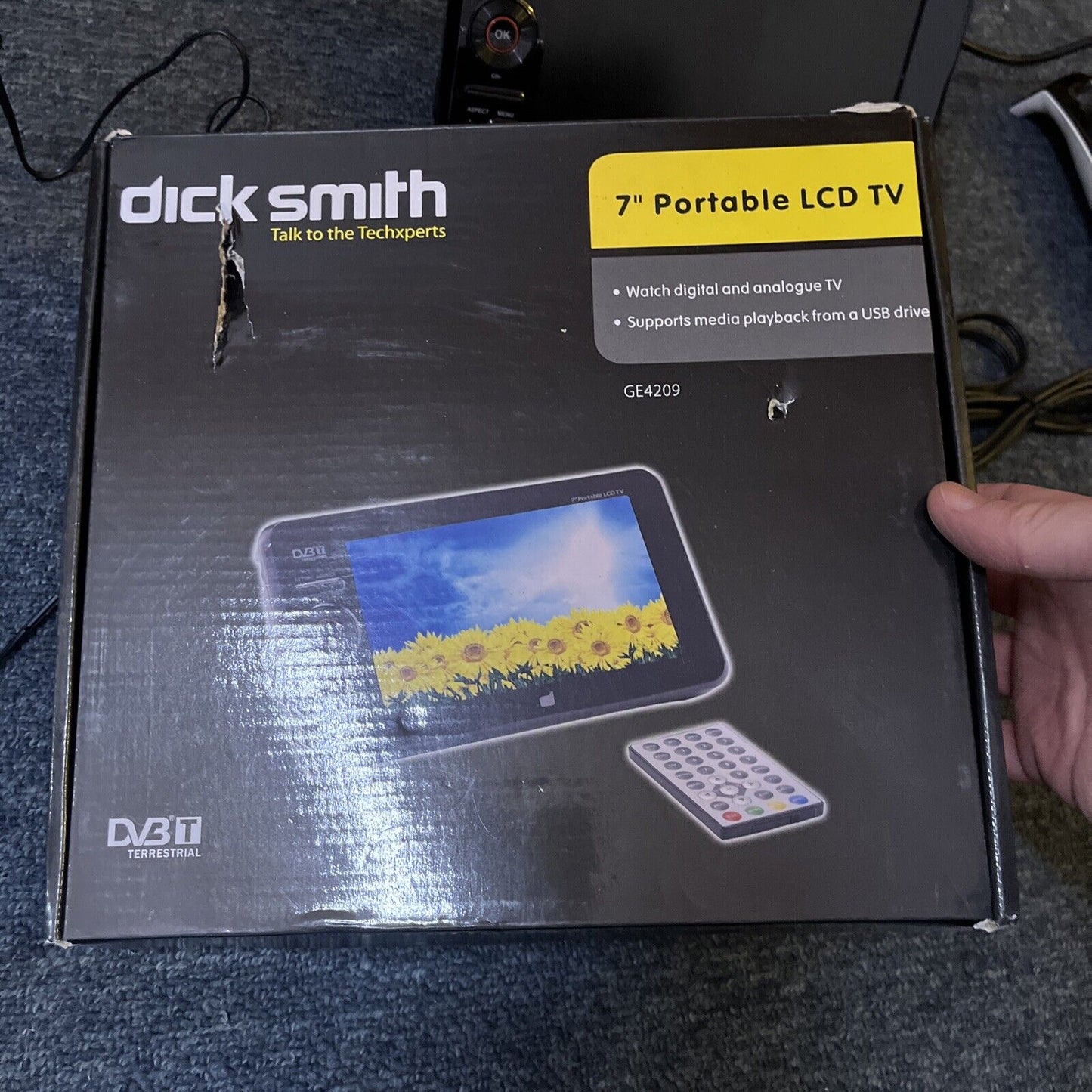 Dick Smith 7" Portable Digital LCD TV With One For All Antenna *No Remote*