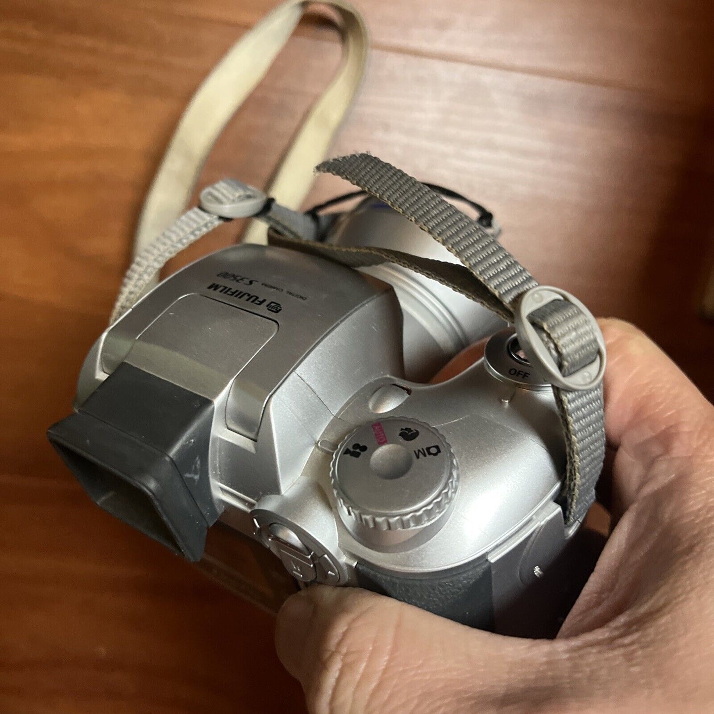 Fujifilm FinePix S3500 Digital SLR Camera