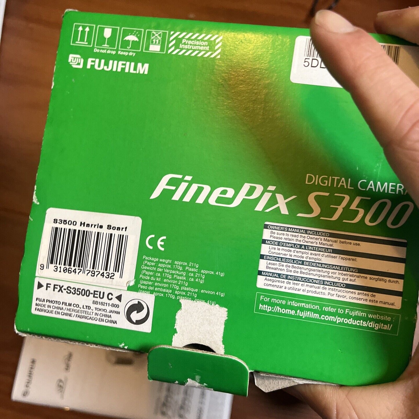 Fujifilm FinePix S3500 Digital SLR Camera