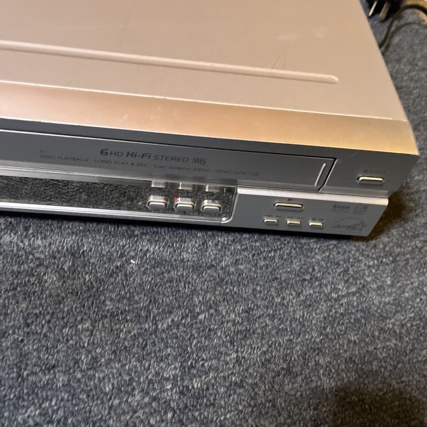 LG V782W DVD VHS Combo Player *Not Working - Parts Or Repair Only*