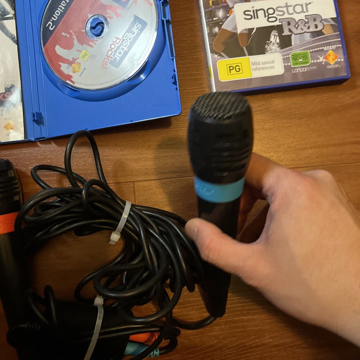 SingStar Rocks! & R&B With 2 USB Microphone Sony Playstation 2 PS2 PAL