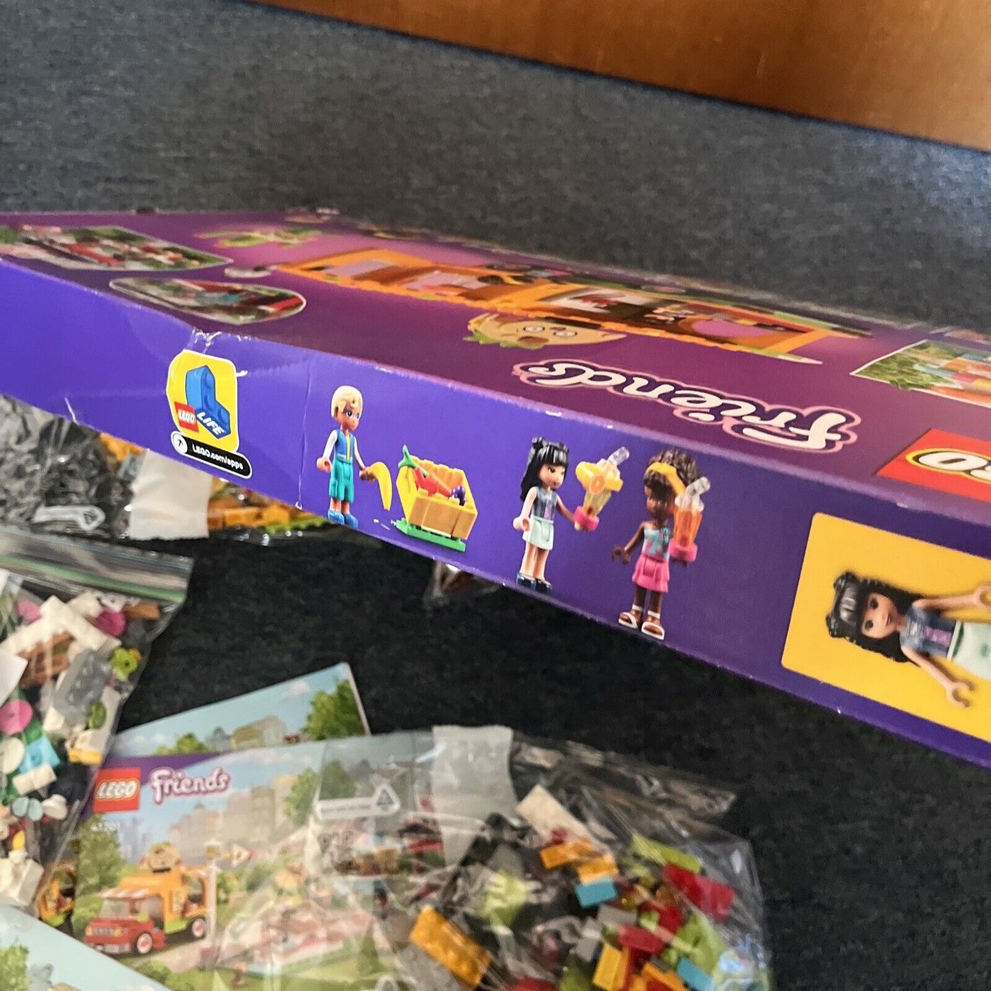 LEGO FRIENDS: Street Food Market (41701)