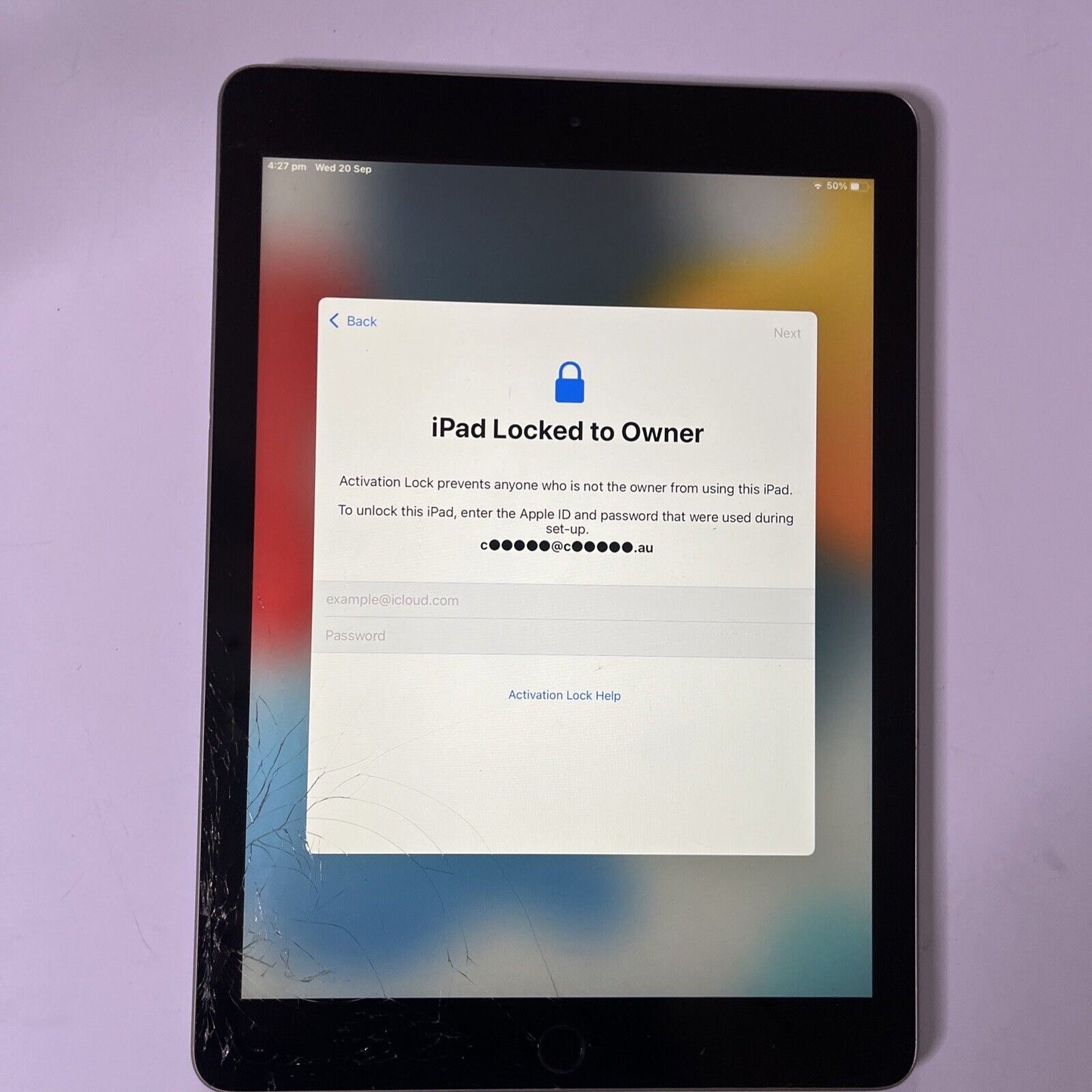 iPad (5th generation) Wi-Fi 128GB Space Gray A1822 *For Parts Or Repair*