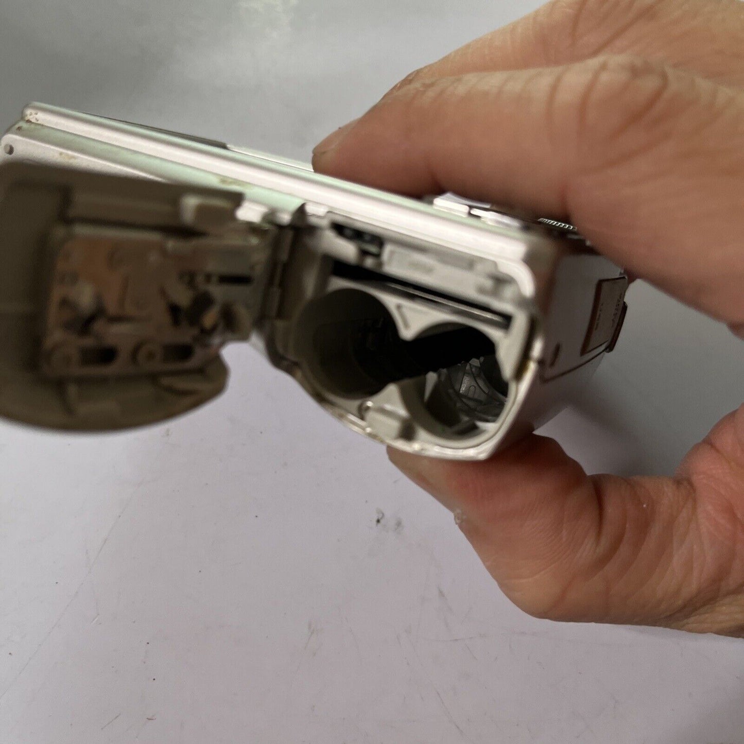 Olympus FE-270 Digital Camera 7.1MP *For Parts Or Repair*