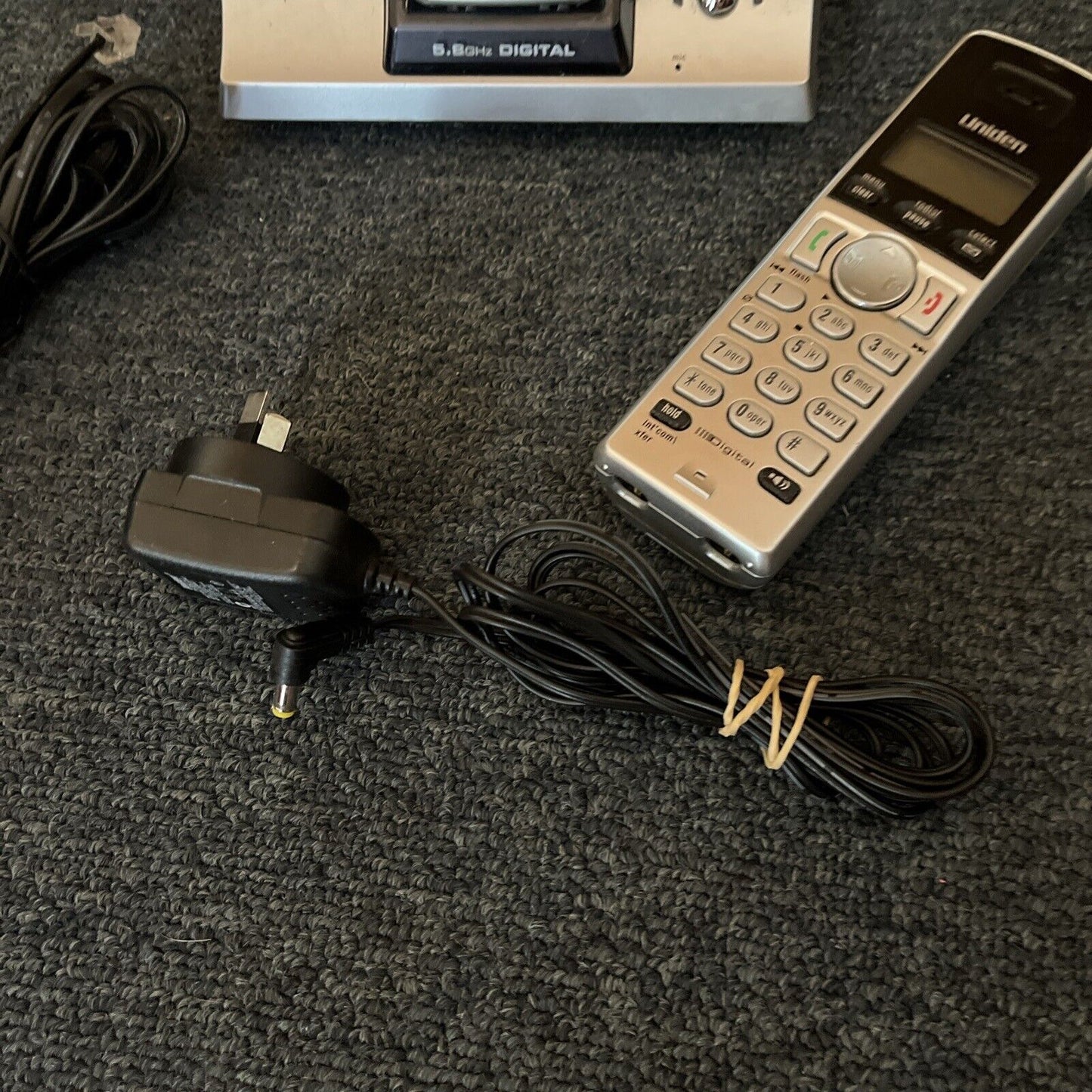 Uniden WDSS5335+1 Digital Answering Machine With 2 Cordless Handset