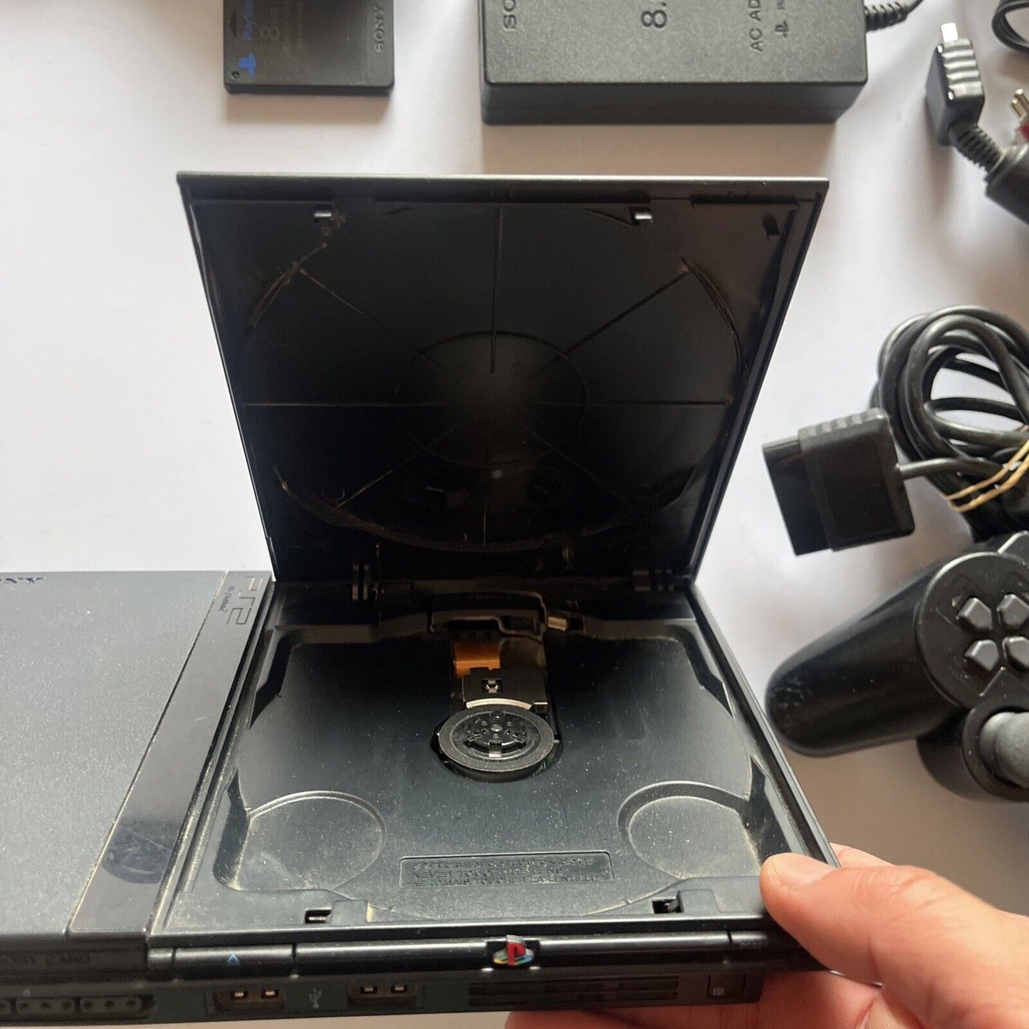 Sony Playstation 2 Slim Console PAL SCPH-70002 1x Controller & 8mb Memory Card