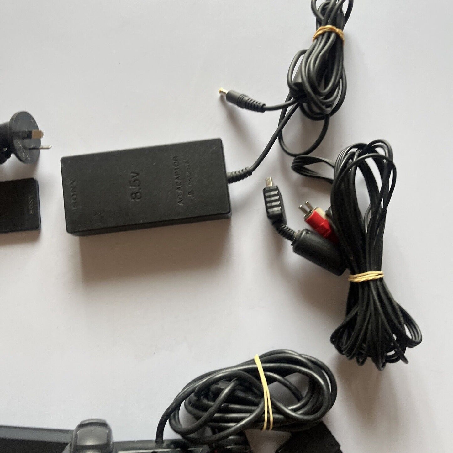 Sony Playstation 2 Slim Console PAL SCPH-70002 1x Controller & 8mb Memory Card