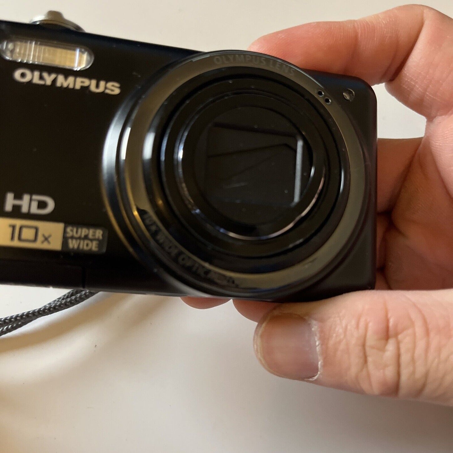 Olympus HD Digital Camera VR-310 10x Super Wide 14MP *Dent On Lens*