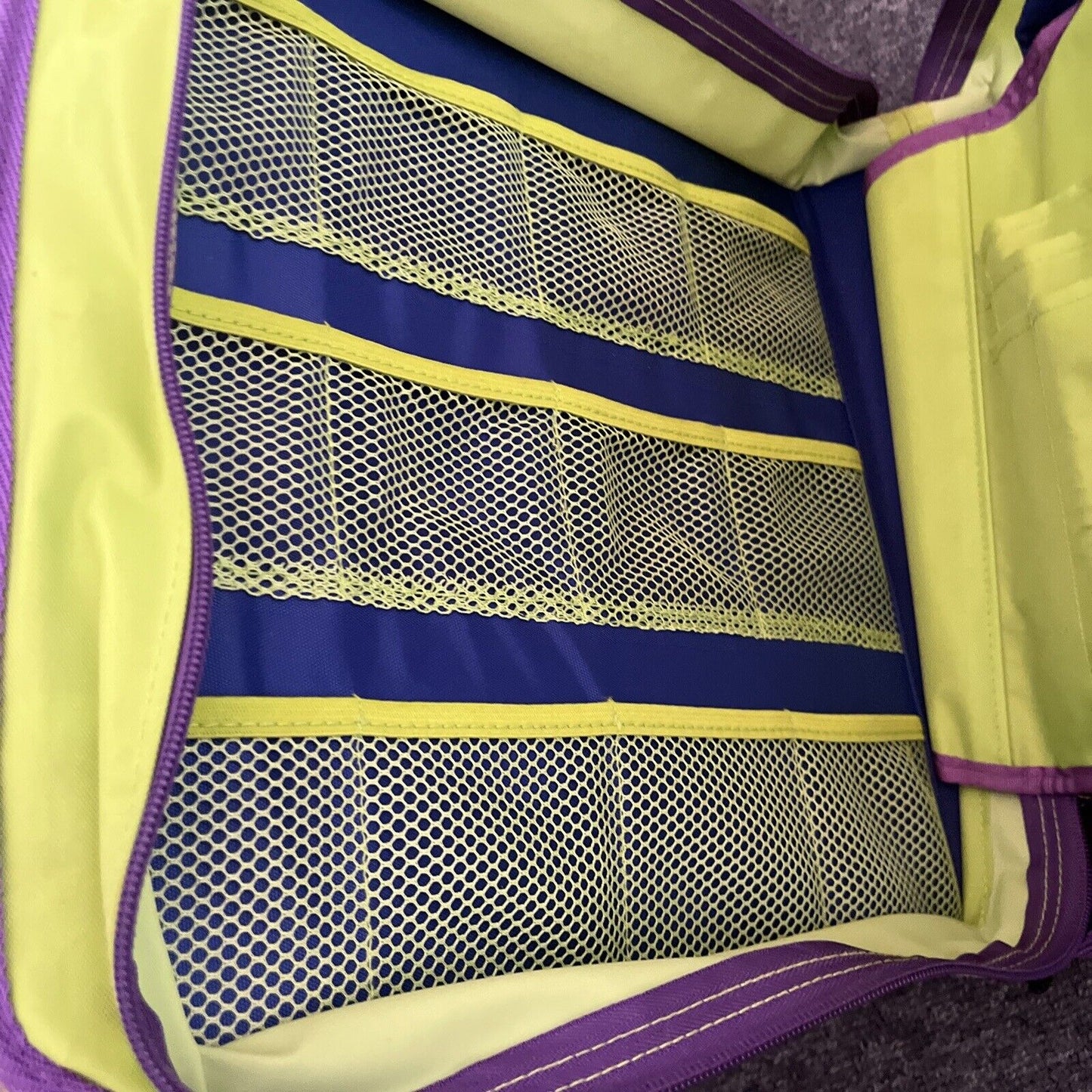 Leapfrog LeapPad Learning System w 8 Books Cartridge Disney Pixar Books #30004