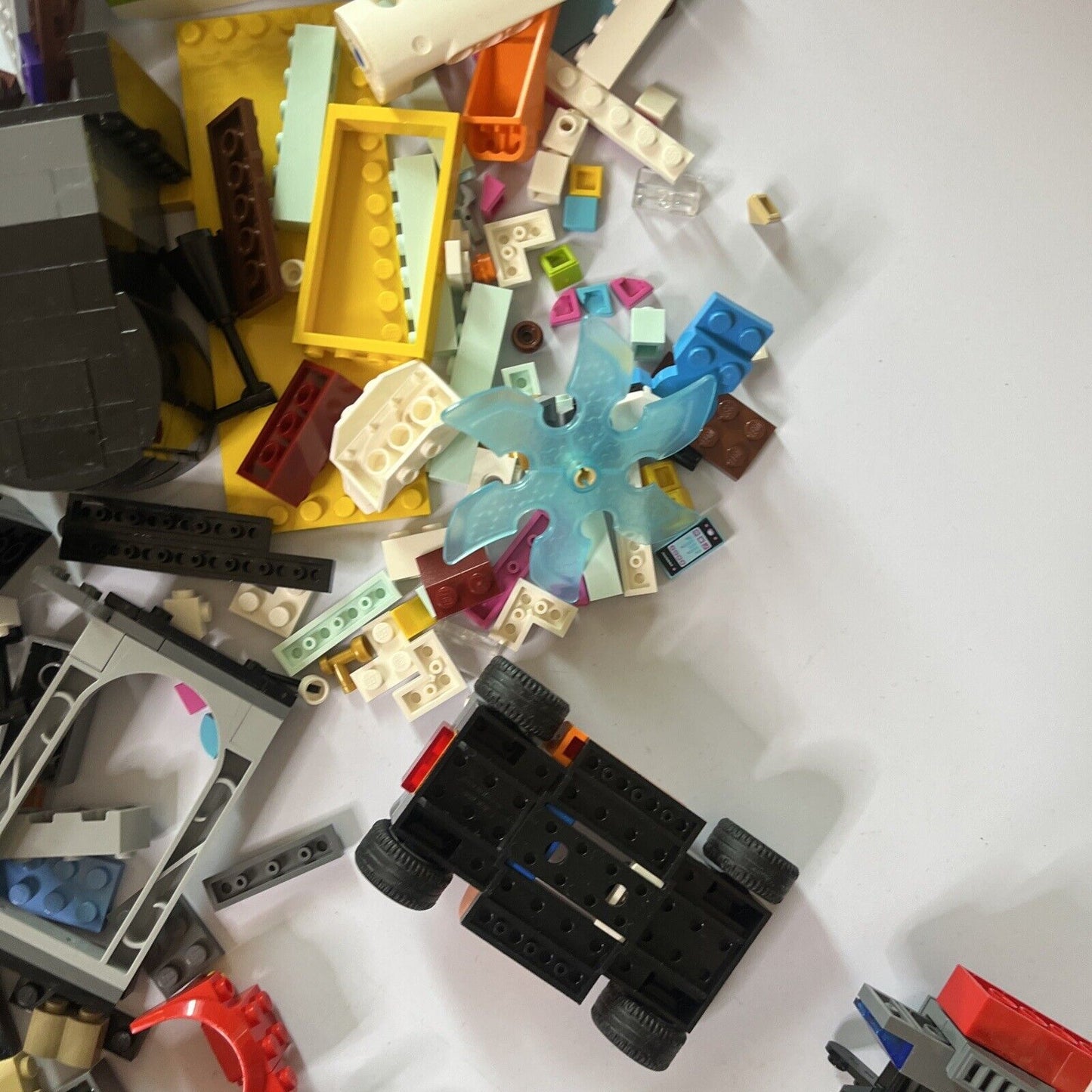Genuine Authentic Lego 1.46kg Bulk Lot City Harry Potter Vehicles Cars Bricks