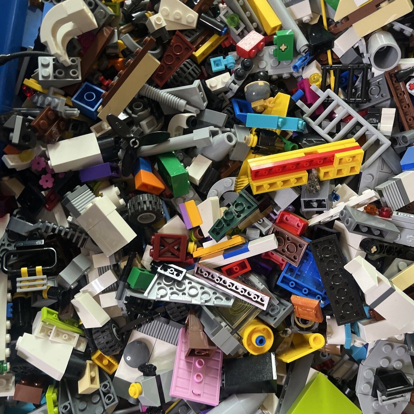 Genuine Authentic Lego 2.63kg Bulk Lot Police Bricks Parts Container