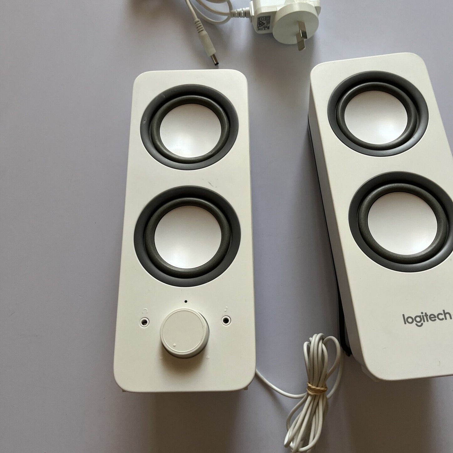 Logitech Multimedia Speakers Z200 S-00135 3.5mm