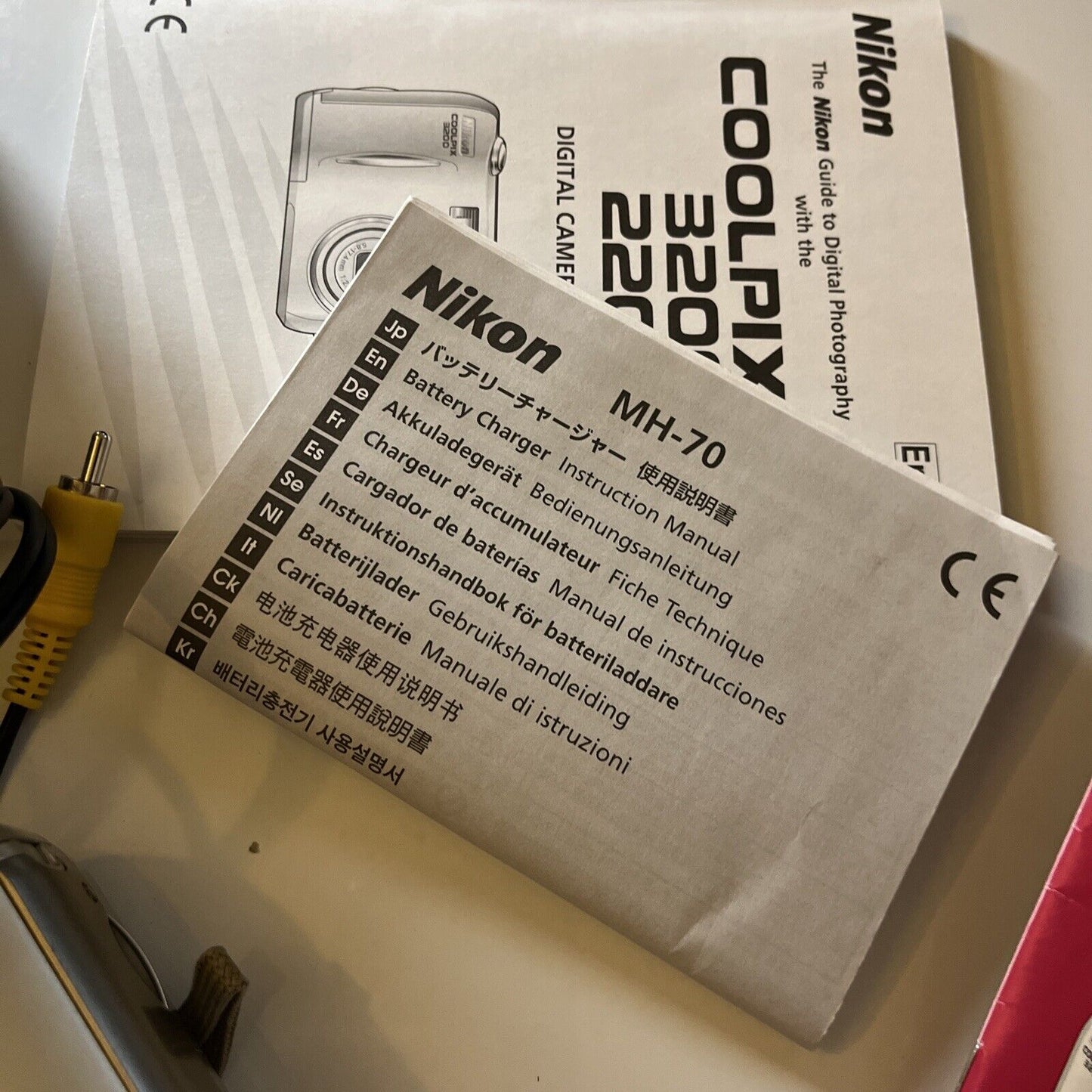 Nikon Coolpix 3200 Digital Camera 3.2MP With 1gb SD Card