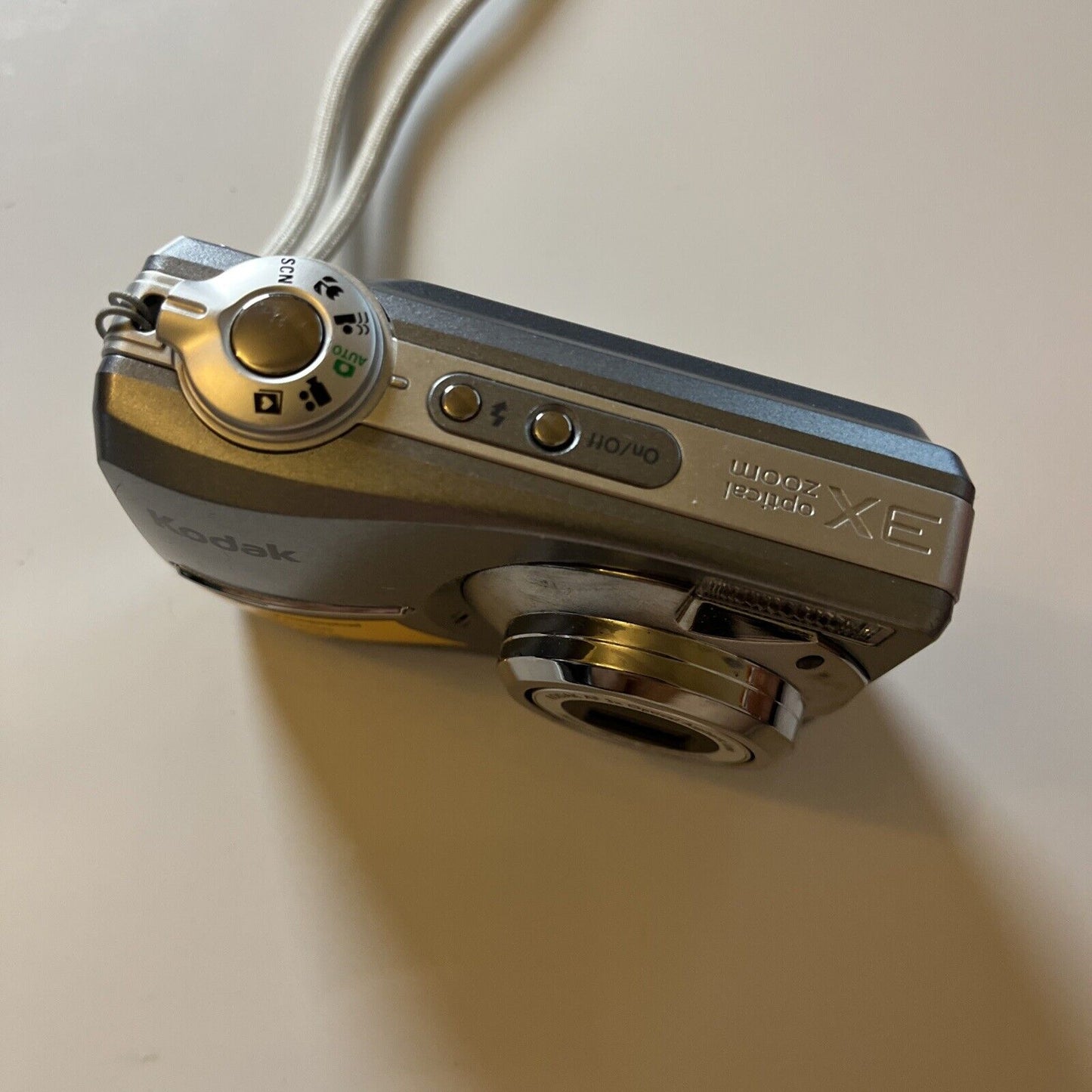Kodak EasyShare C813 Digital Camera *Shoots In Weird Colours - For Repairs*