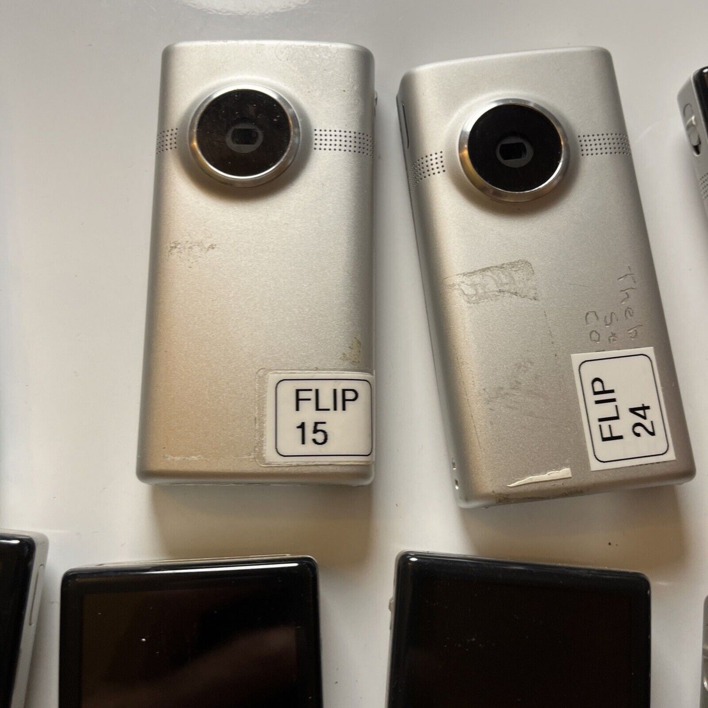 10x Flip MinoHD Digital Camera *Requires Battery Replacement - For Repairs*