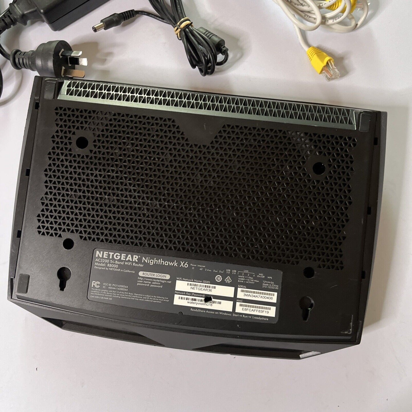 Netgear R8000 Nighthawk X6 AC3200 Tri-Band 4-Port WiFi Gigabit Wireless Router