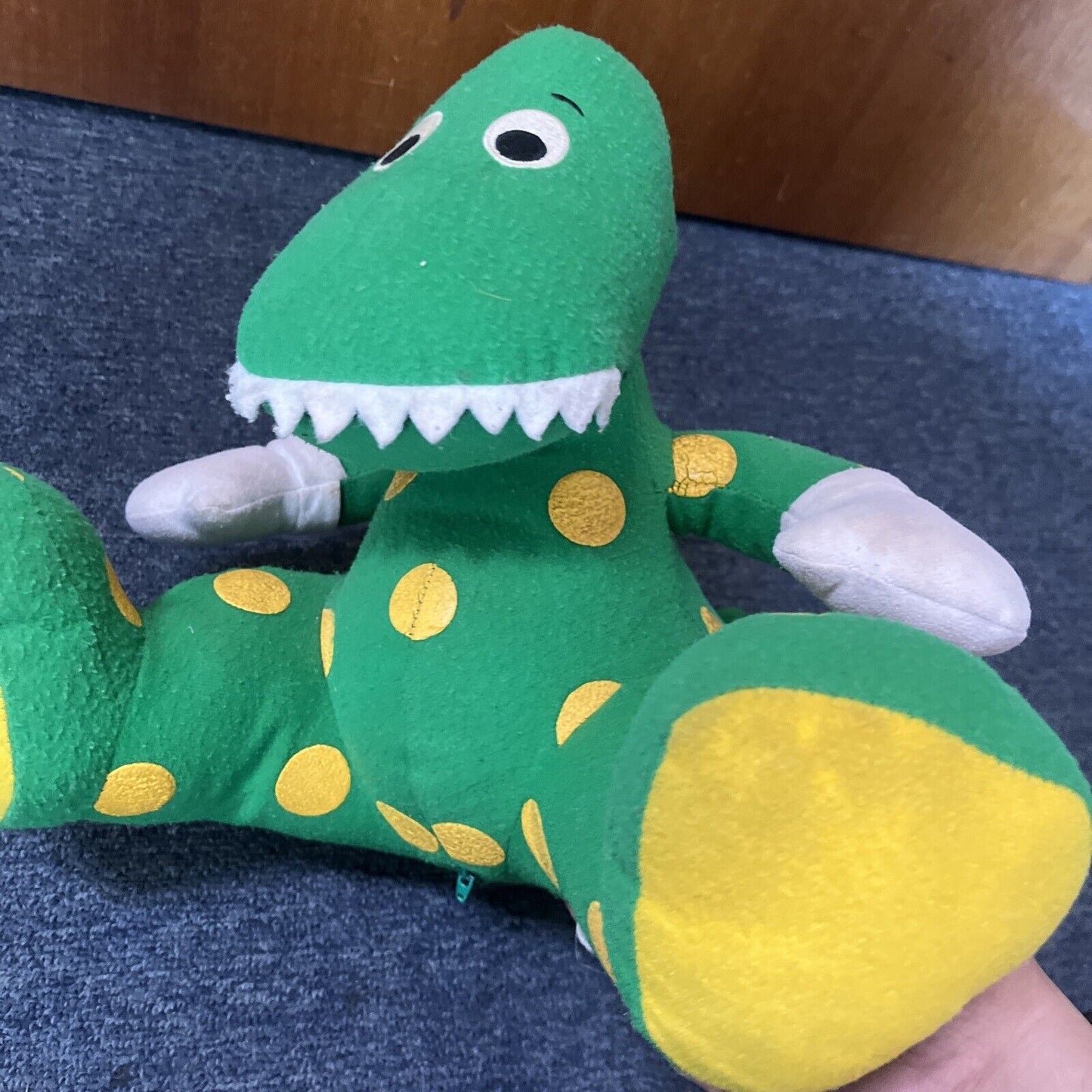 Dorothy The Dinosaur The Wiggles 1997 12" Plush Toy