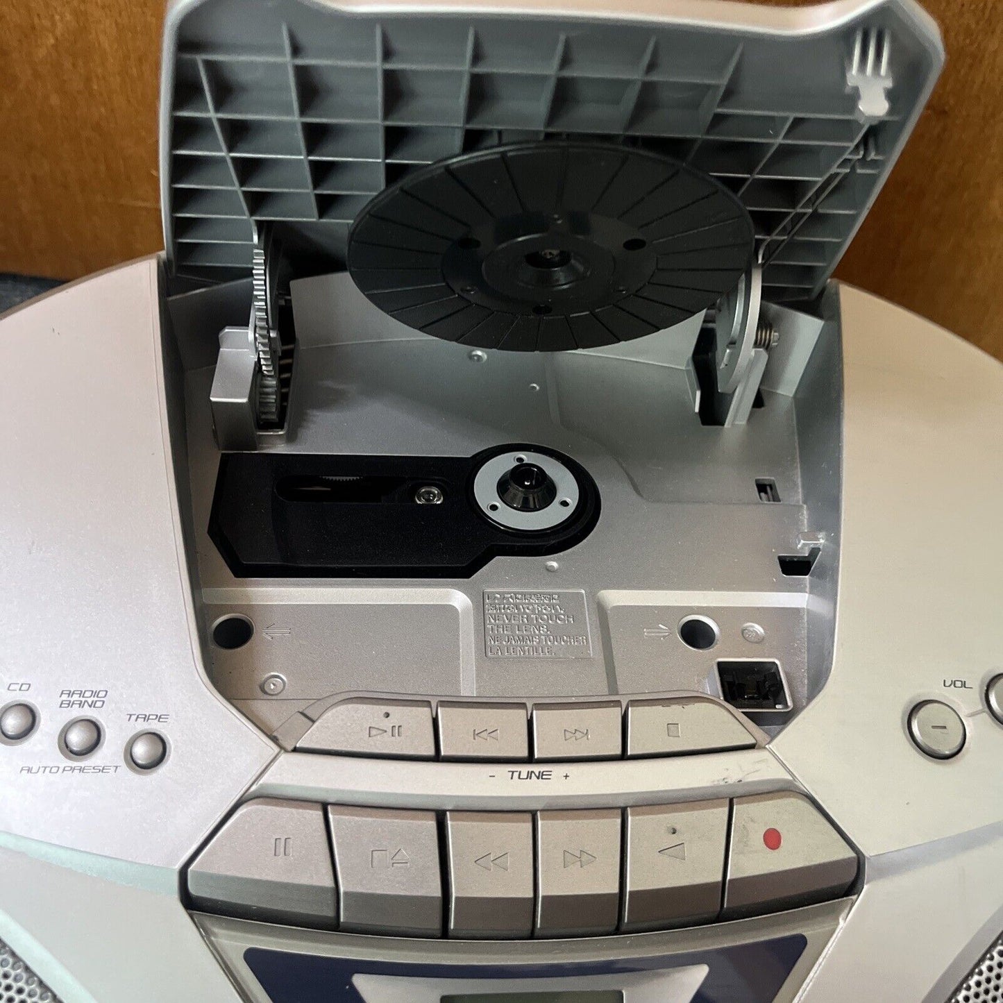 Sony CFD-S250 CD Radio Cassette-Recorder *Requires Cassette Belt Replacement*