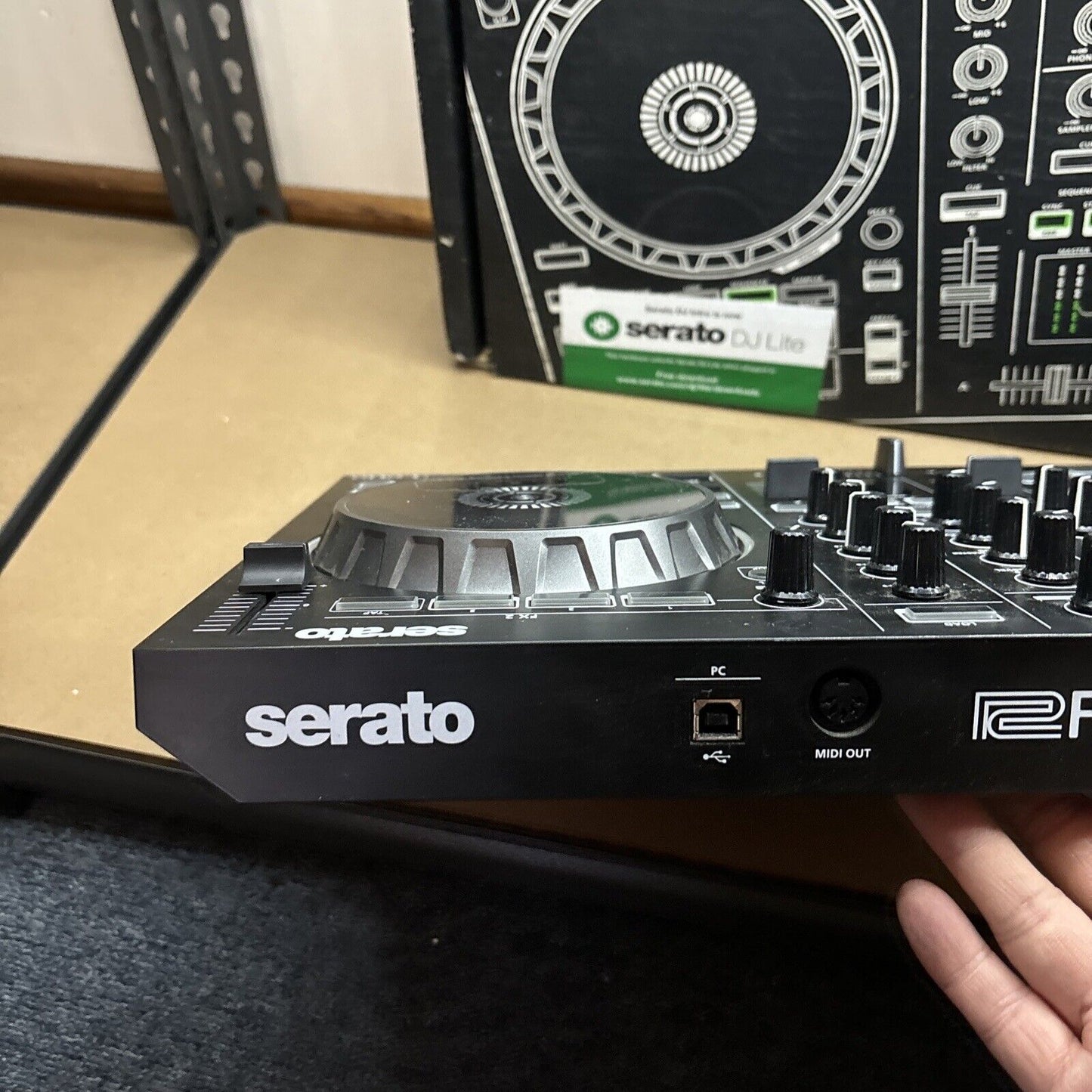 Roland DJ-202 2-Channel 4-Deck Serato DJ controller