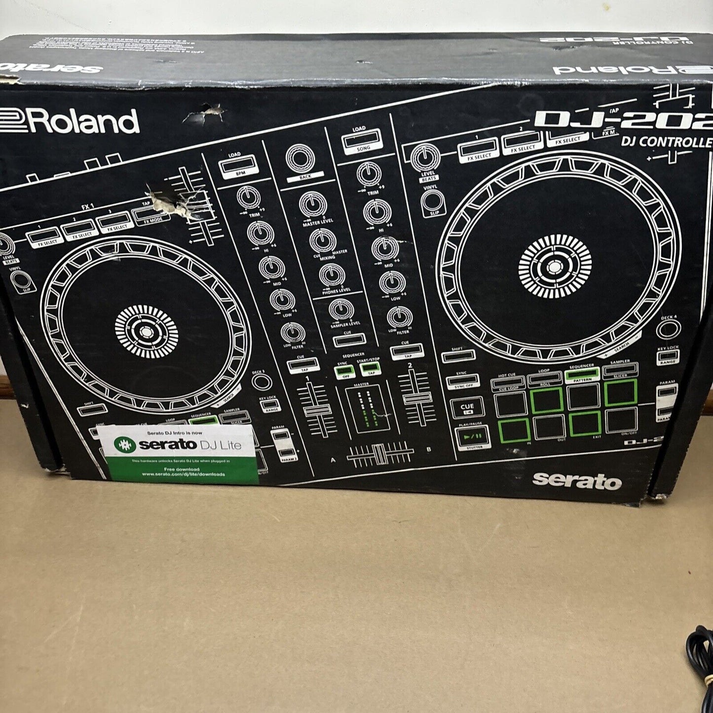 Roland DJ-202 2-Channel 4-Deck Serato DJ controller