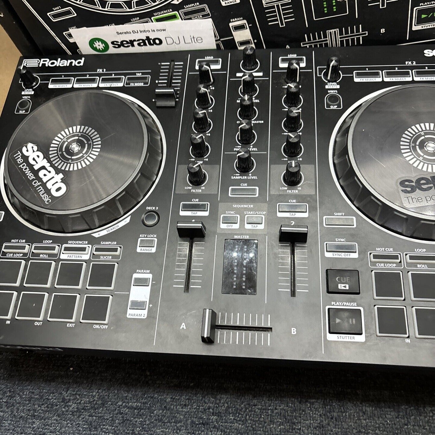 Roland DJ-202 2-Channel 4-Deck Serato DJ controller