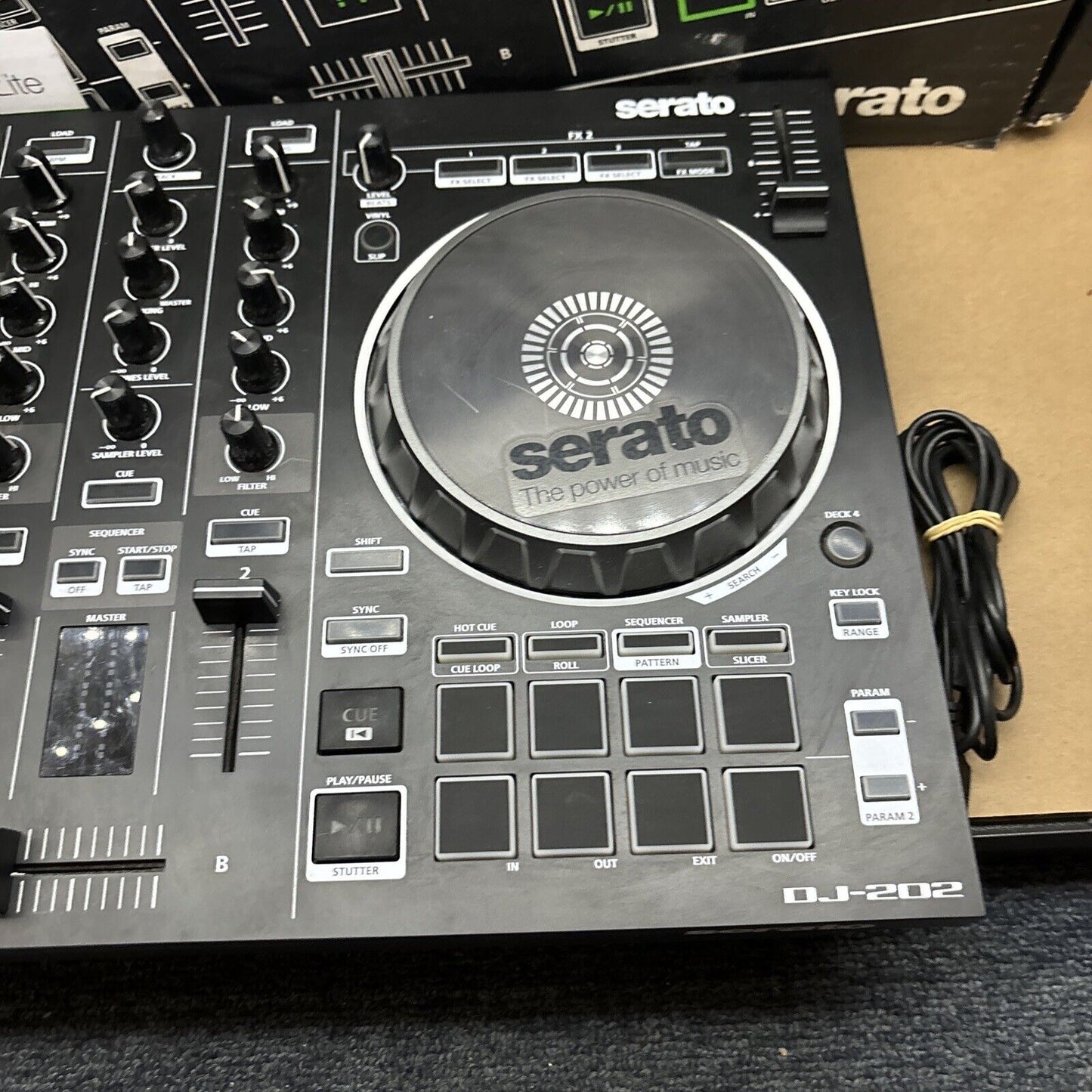 Roland DJ-202 2-Channel 4-Deck Serato DJ controller