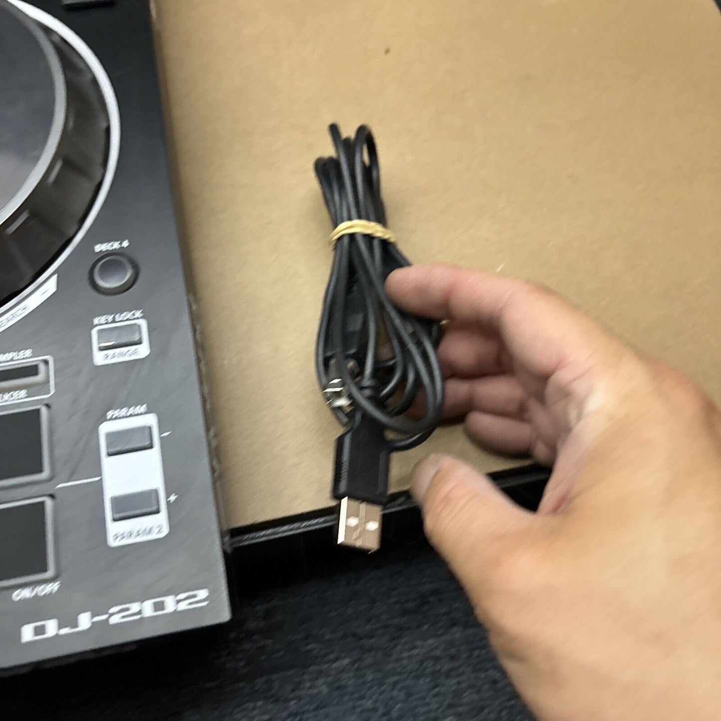 Roland DJ-202 2-Channel 4-Deck Serato DJ controller