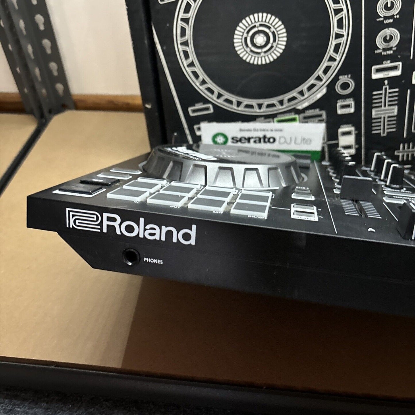 Roland DJ-202 2-Channel 4-Deck Serato DJ controller