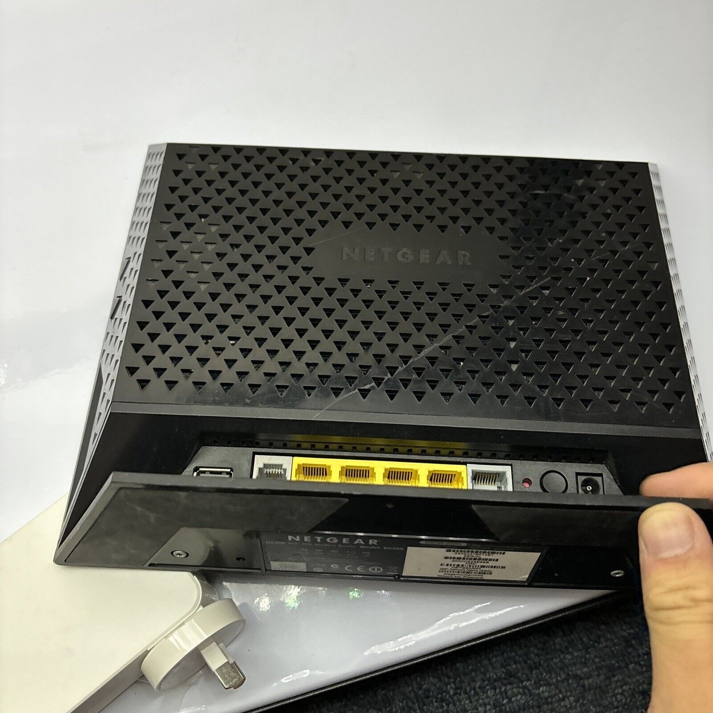 Netgear D6300 Wifi DSL Modem Wireless Router ADSL2+ NBN Compatible