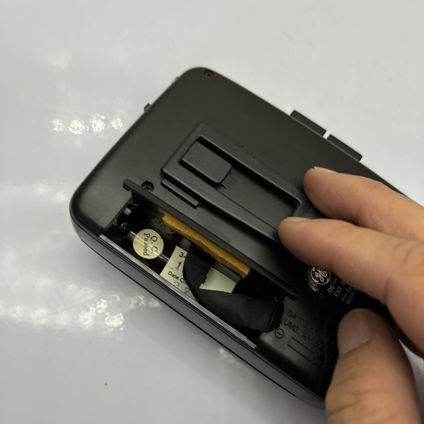 4x Personal Cassette Players: Sony TCM-17, GE 3-5488 *Not Working - For Parts*