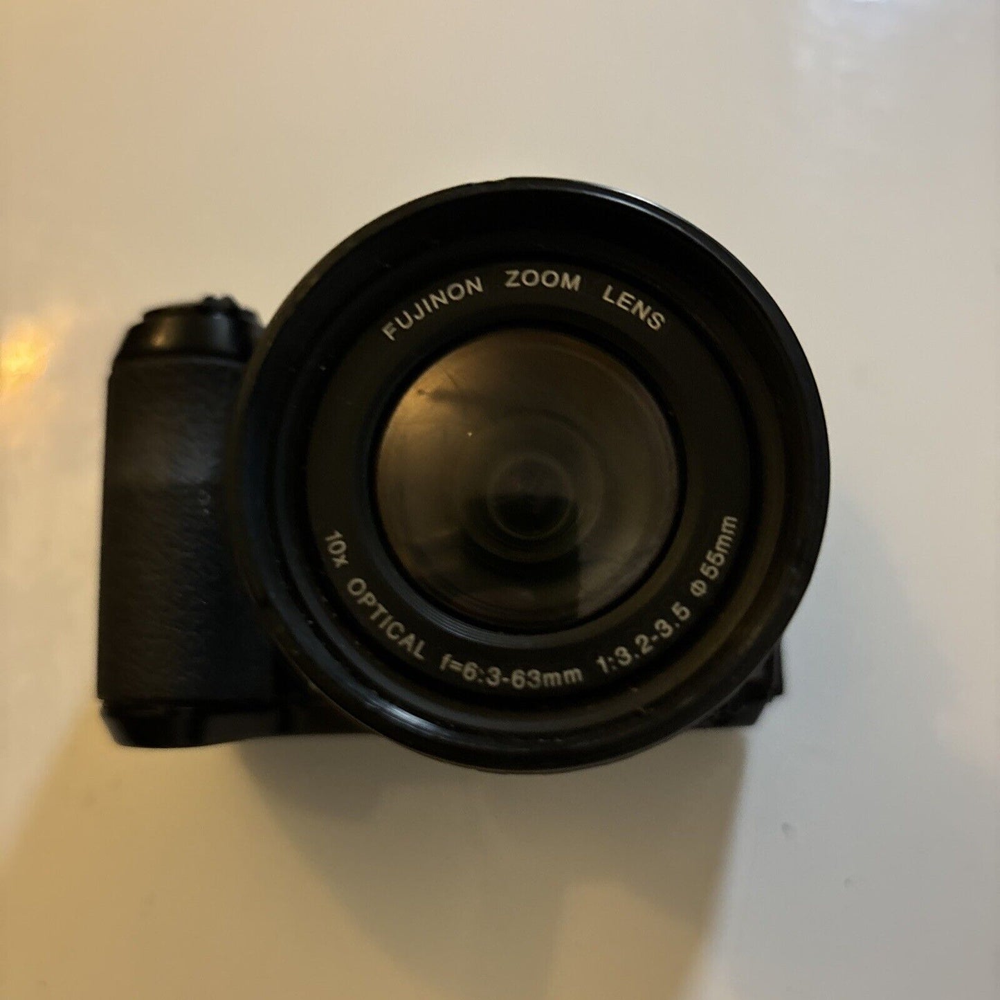 Fujifilm Finepix S5600 Digital Camera 5.1MP * Not working - For Parts Or Repair*