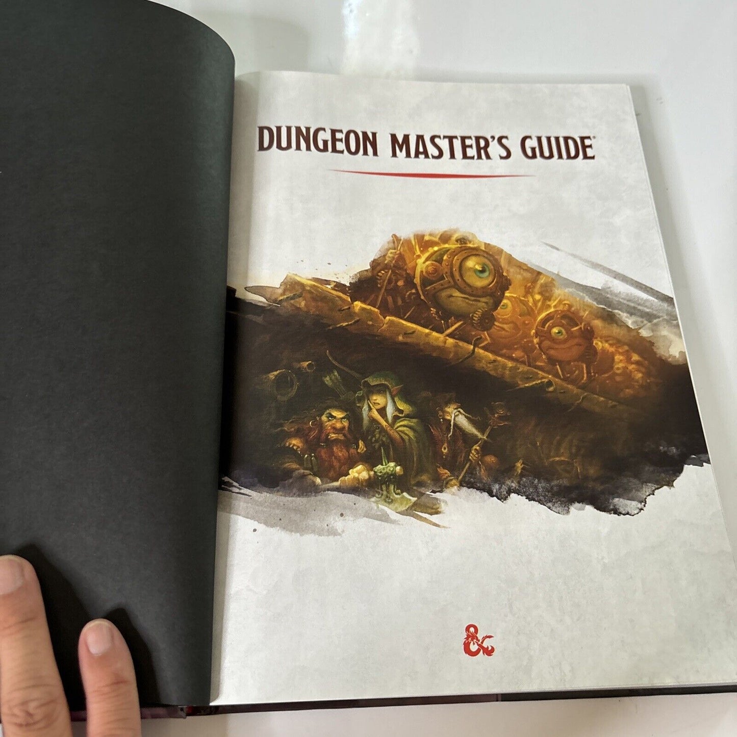 Dungeons & Dragons - Dungeon Masters Guide By Wizards of the Coast Hardcover