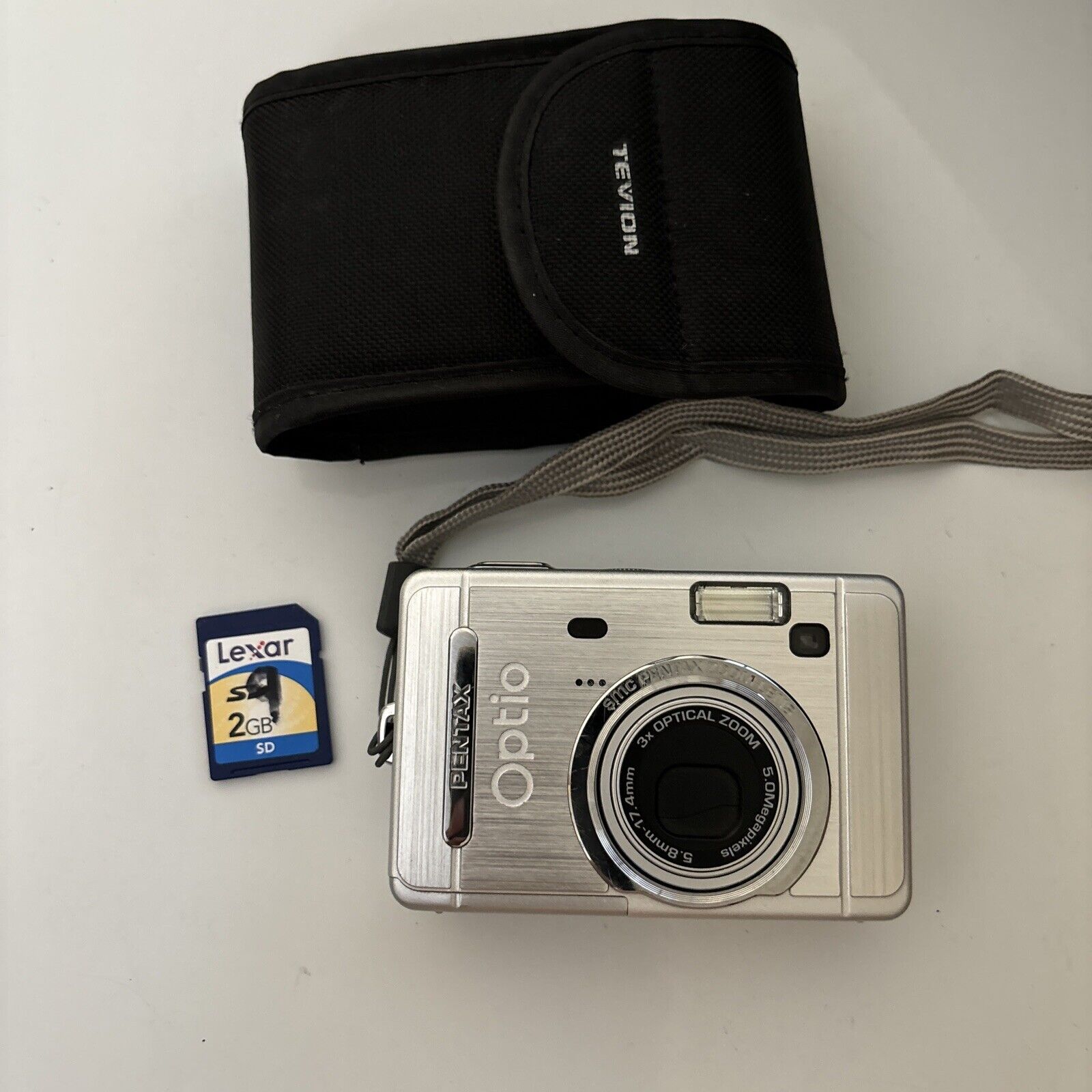 Pentax Optio S50 Digital Camera 5MP & 2gb SD Card & Case CCD