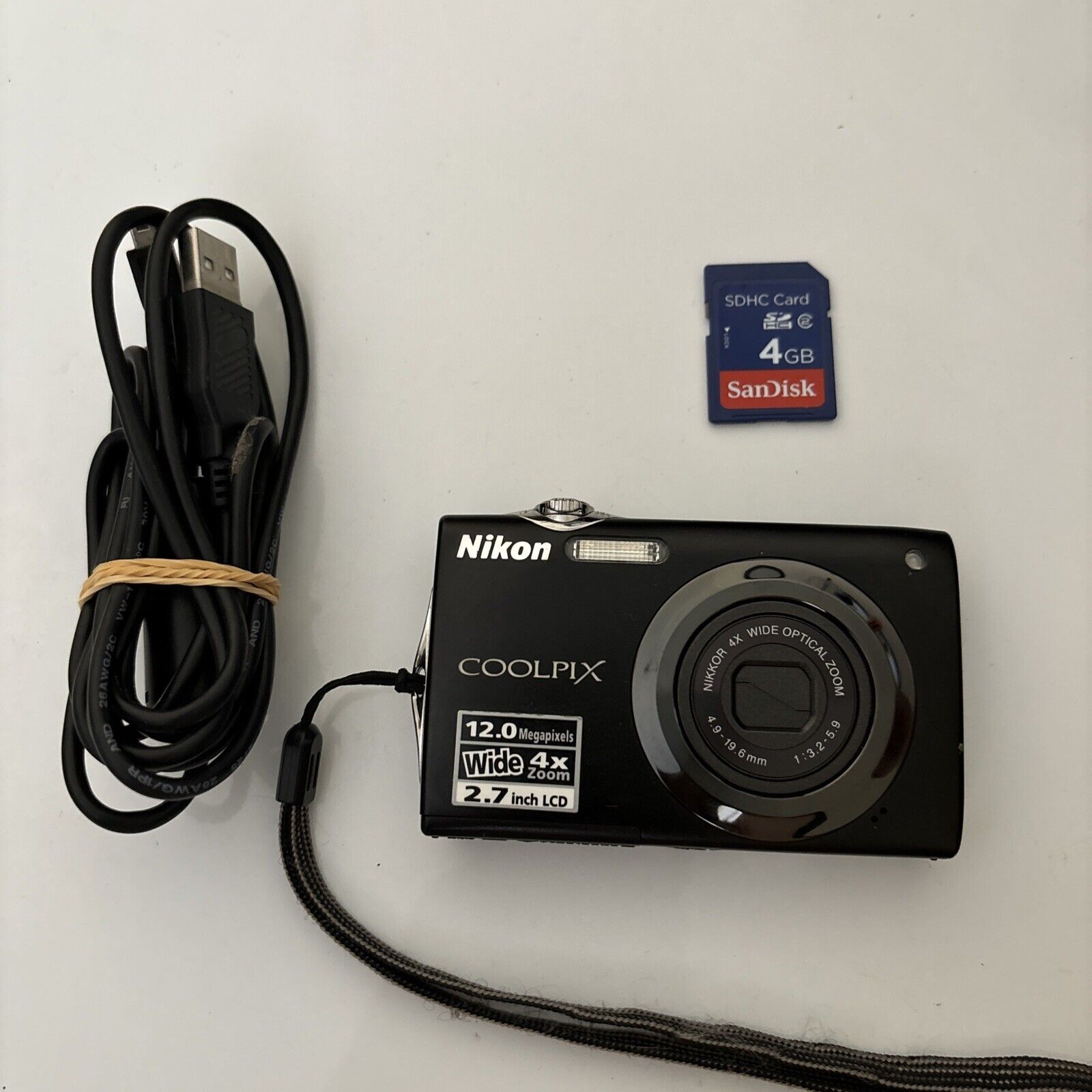 Nikon CoolPix S3000 Digital Camera A classic Year Nikon CoolPix S3000 Digital Camera A classic Year