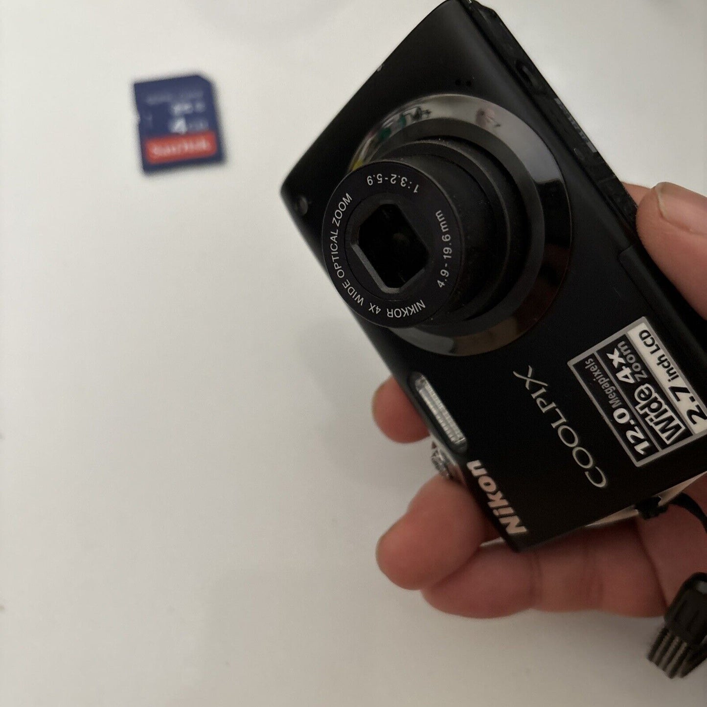 Nikon Coolpix S3000 Digital Camera 12MP With 4gb SD Card