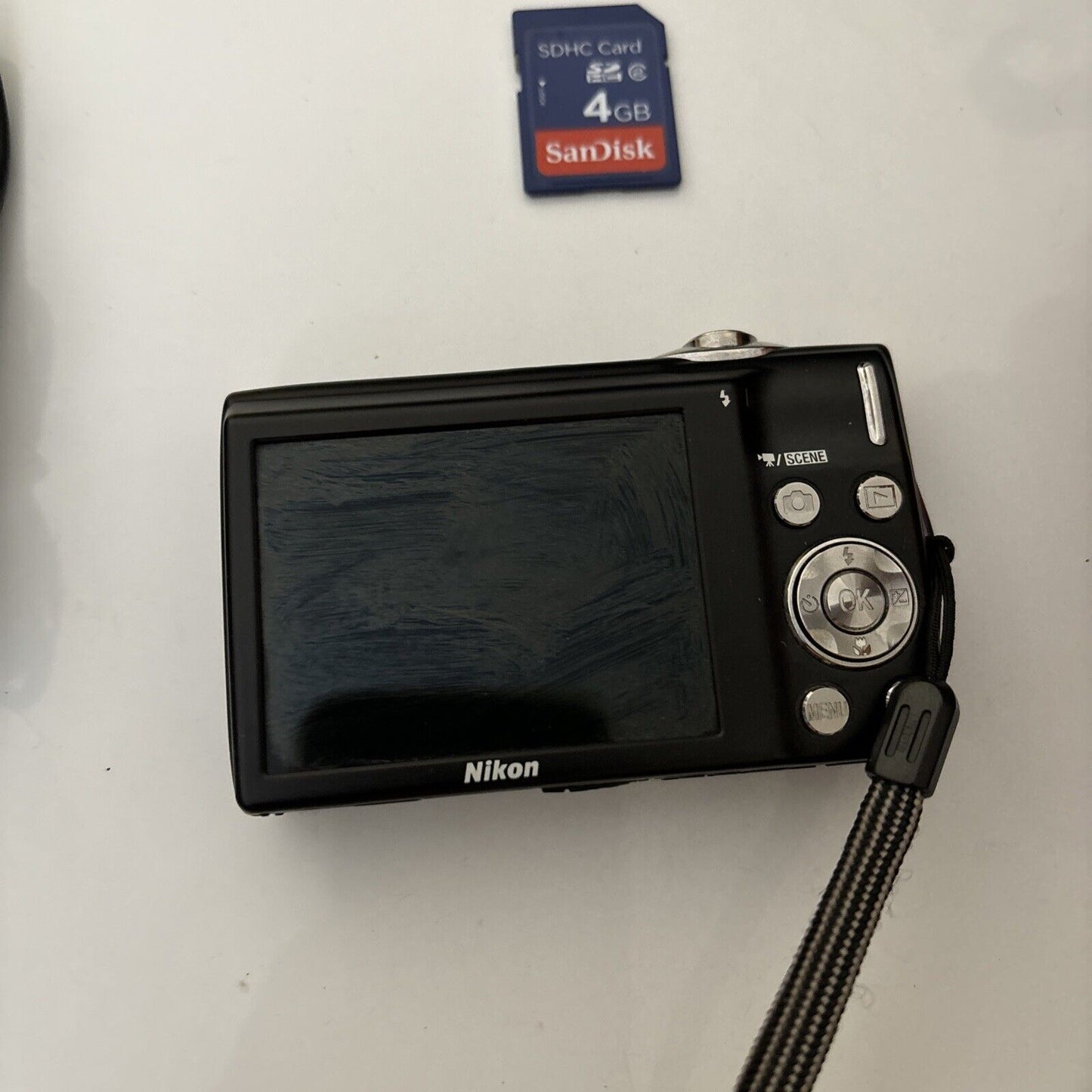 Nikon Coolpix S3000 Digital Camera 12MP With 4gb SD Card