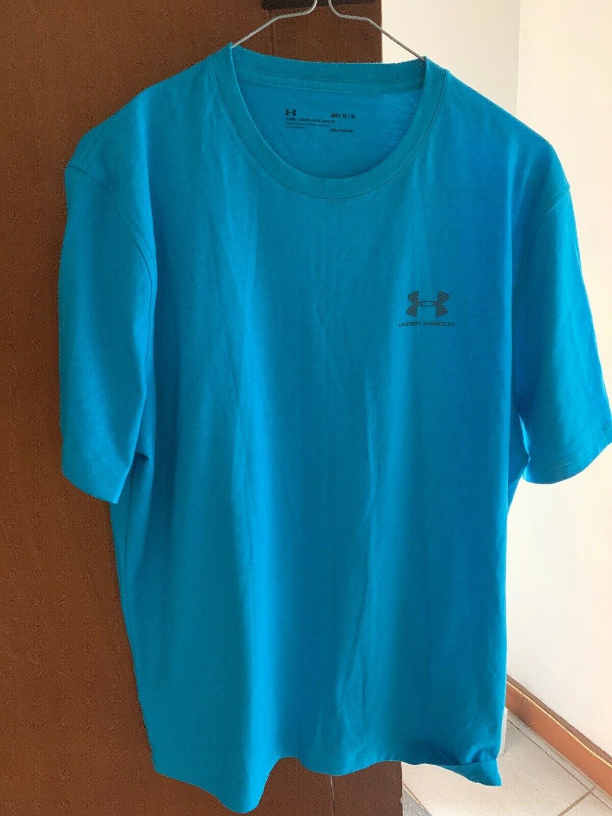 Under Armour HeatGear Medium Blue Shirt