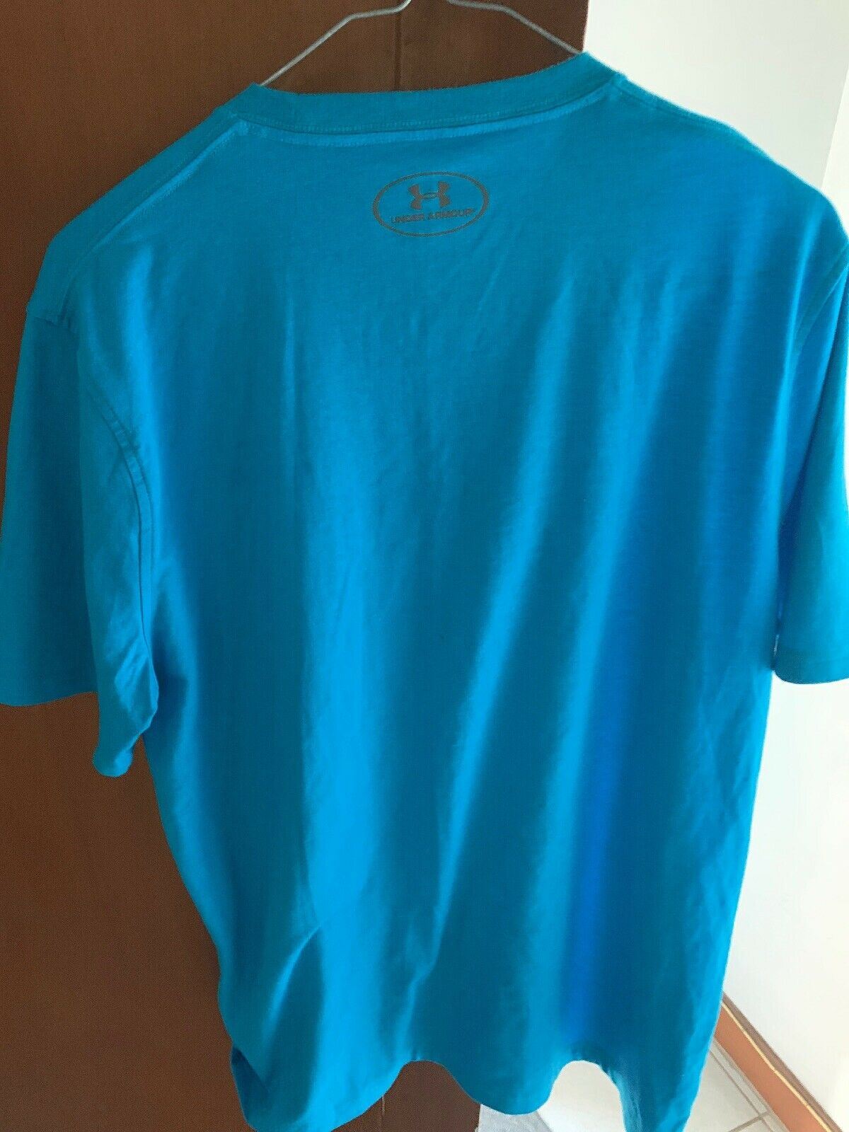 Under Armour HeatGear Medium Blue Shirt