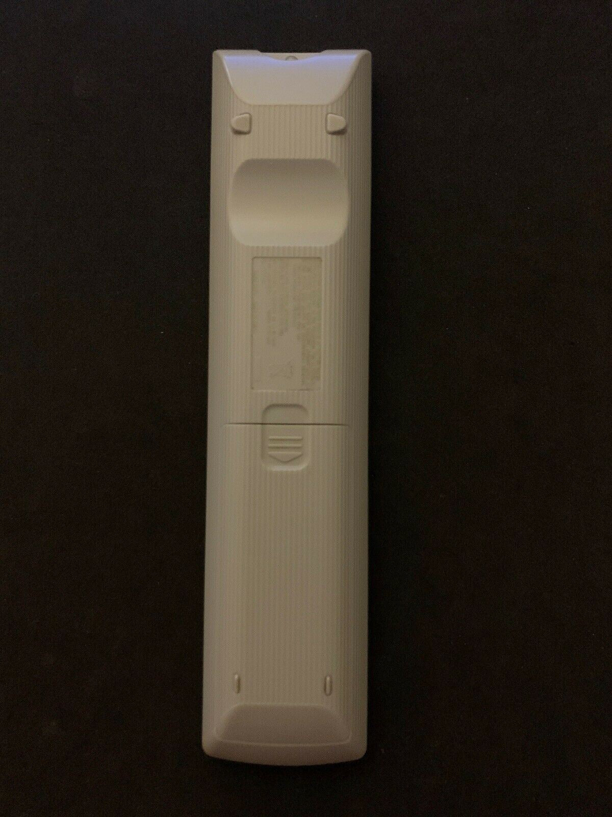Genuine Sony RM-ED005 TV Remote Control Sony TV KDL-46V2000 KDL-40v2000