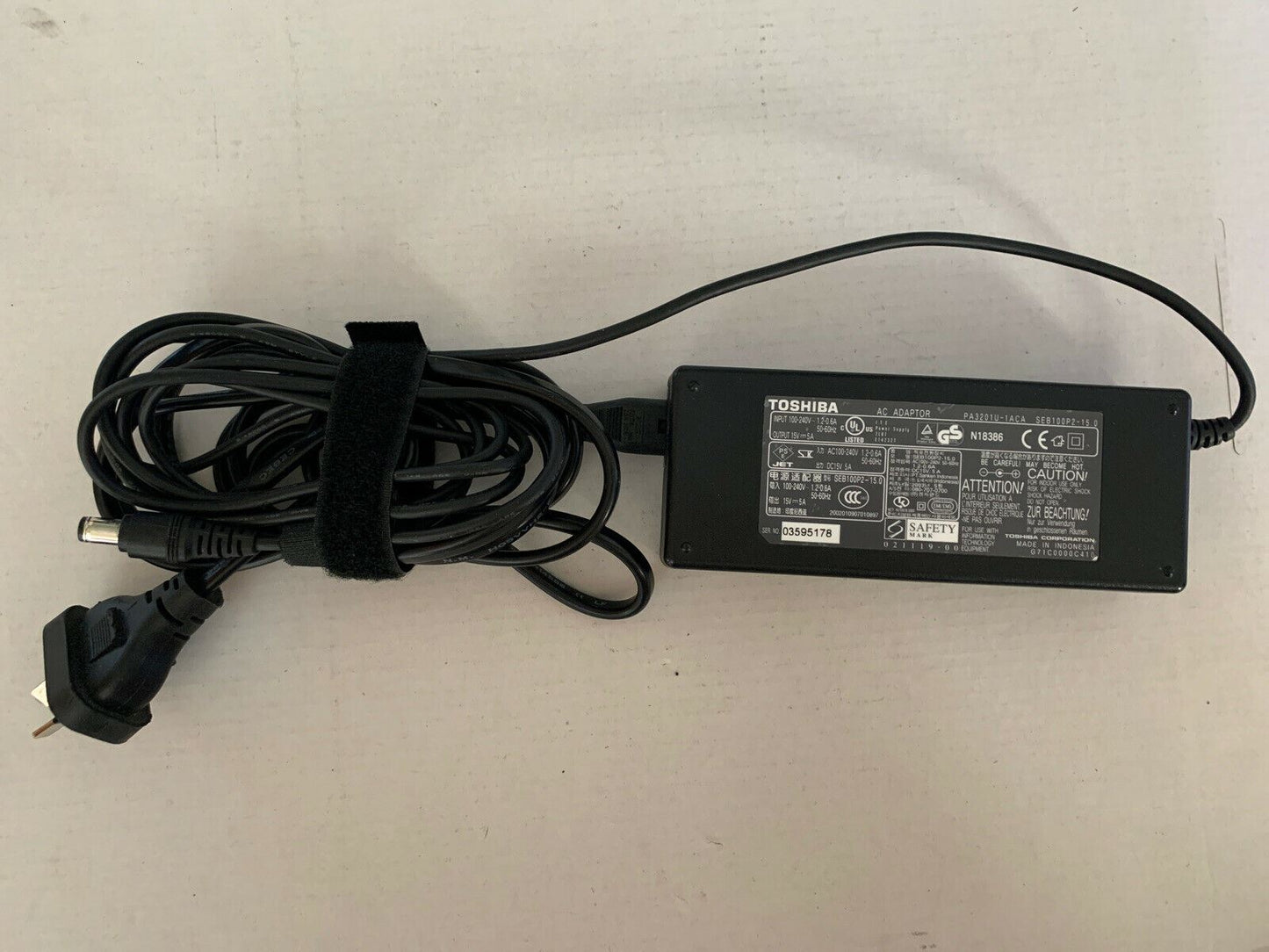 Genuine TOSHIBA AC Adapter PA3201U-1ACA SEB100P2-15.0 15V 5A 75W