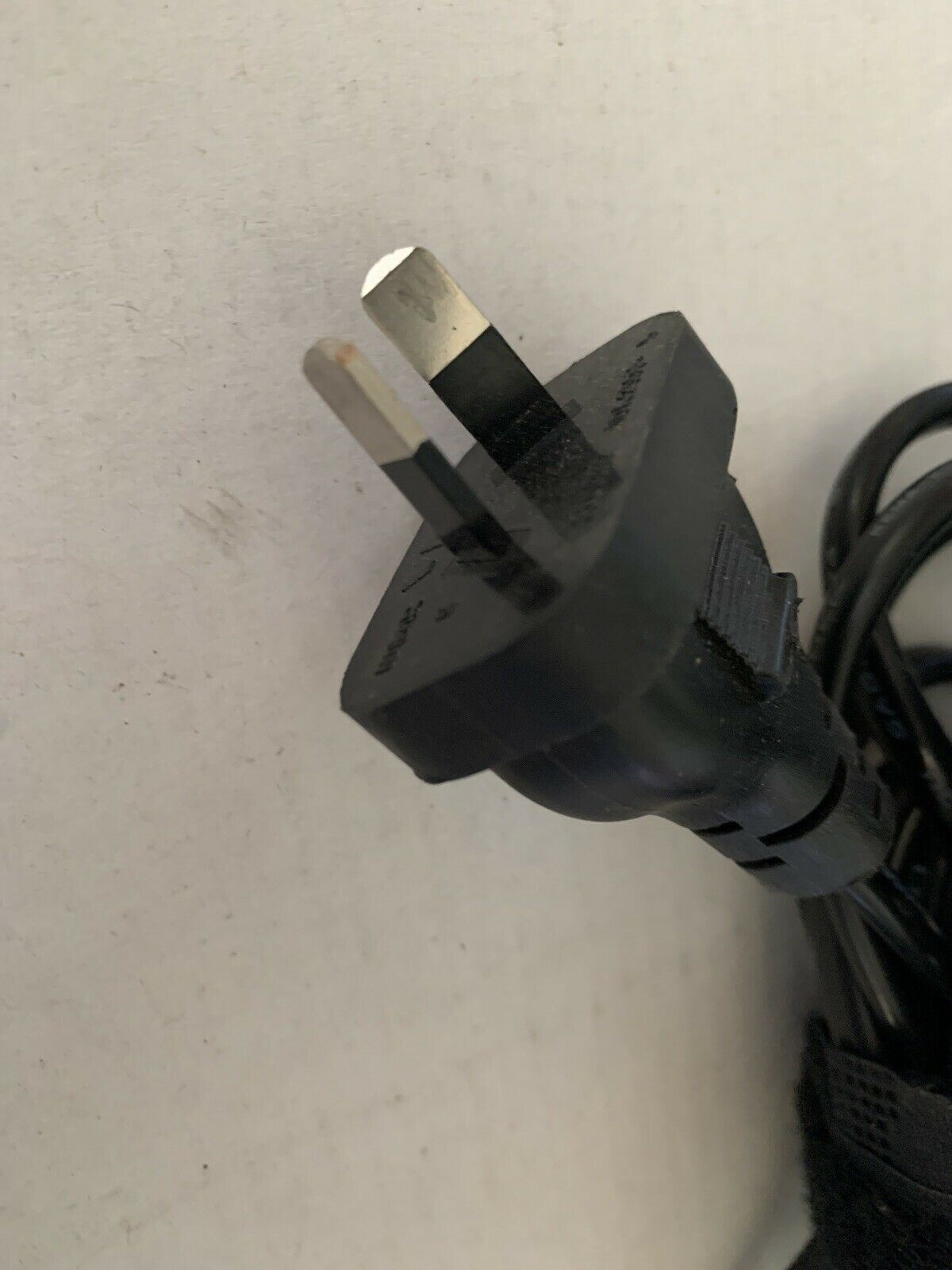 Genuine TOSHIBA AC Adapter PA3201U-1ACA SEB100P2-15.0 15V 5A 75W