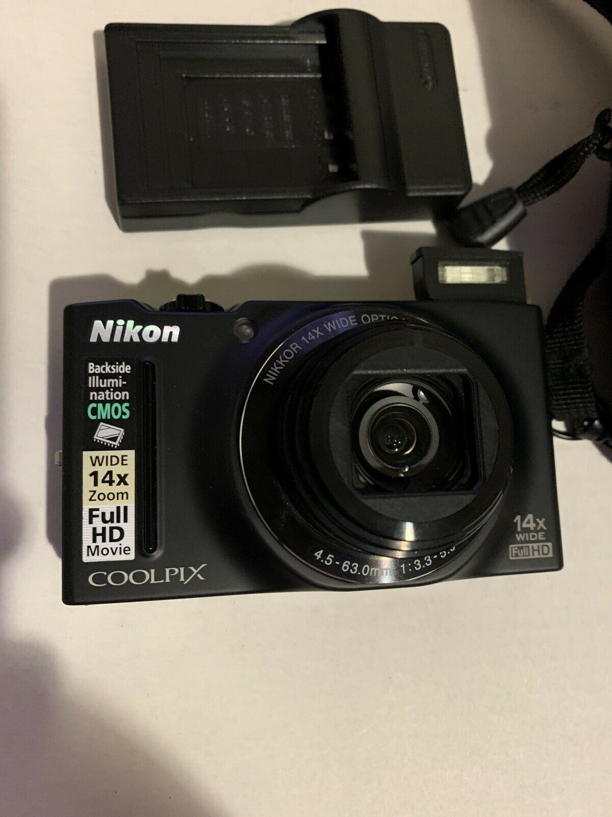 Nikon Coolpix S8200 Digital Camera 16.1mp 14x Optical Zoom With Charger & Case