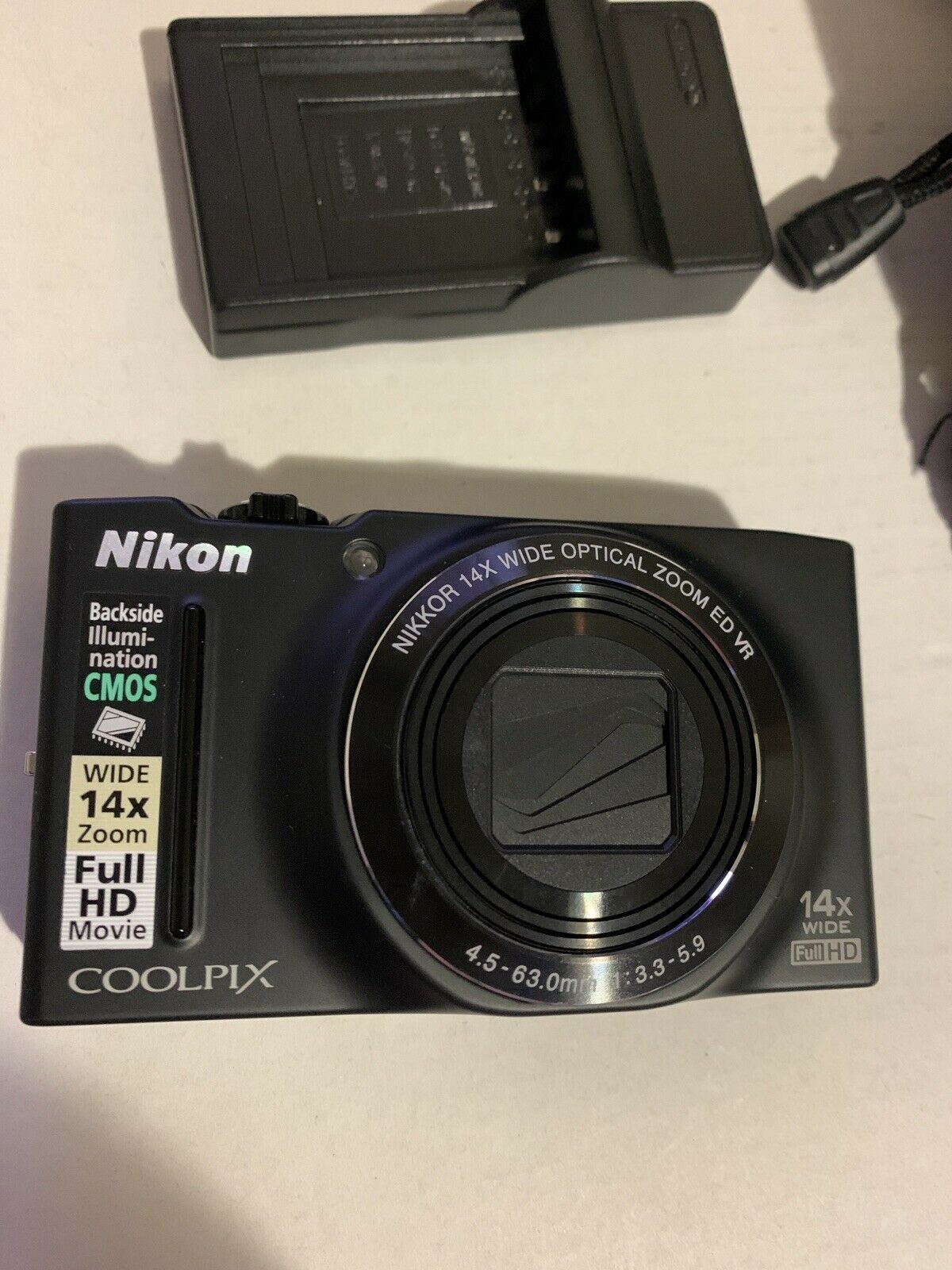 Nikon Coolpix S8200 Digital Camera 16.1mp 14x Optical Zoom With Charger & Case