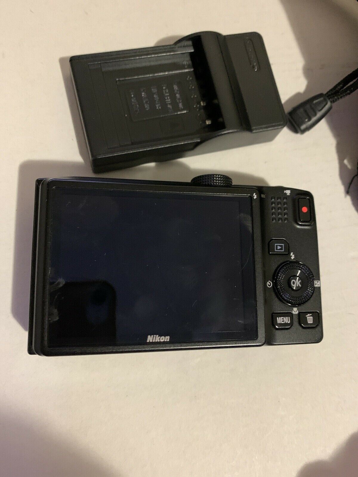 Nikon Coolpix S8200 Digital Camera 16.1mp 14x Optical Zoom With Charger & Case