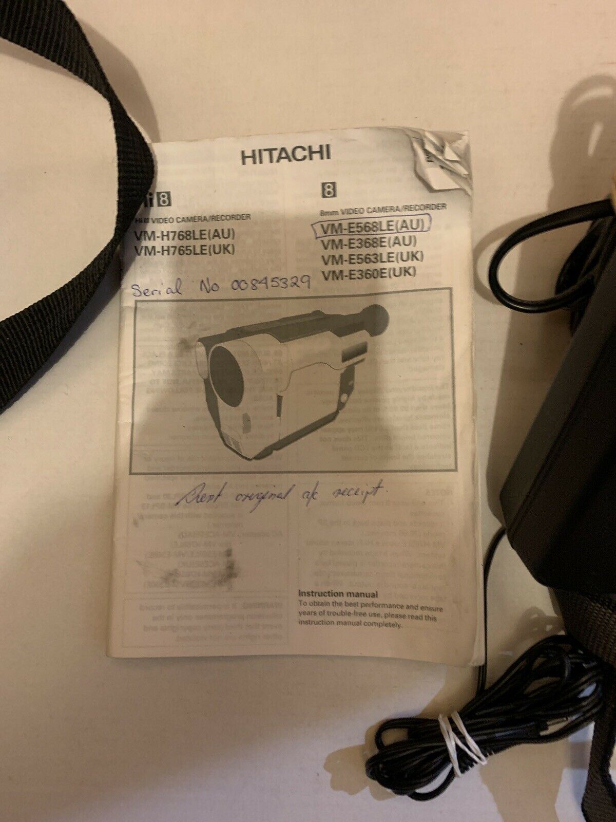 Hitachi VM-E568LE 8mm Video Camcorder With Carrying Bag