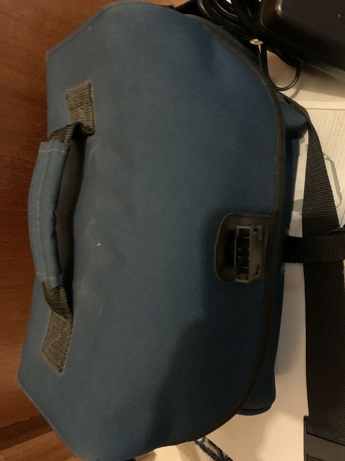 Hitachi VM-E568LE 8mm Video Camcorder With Carrying Bag