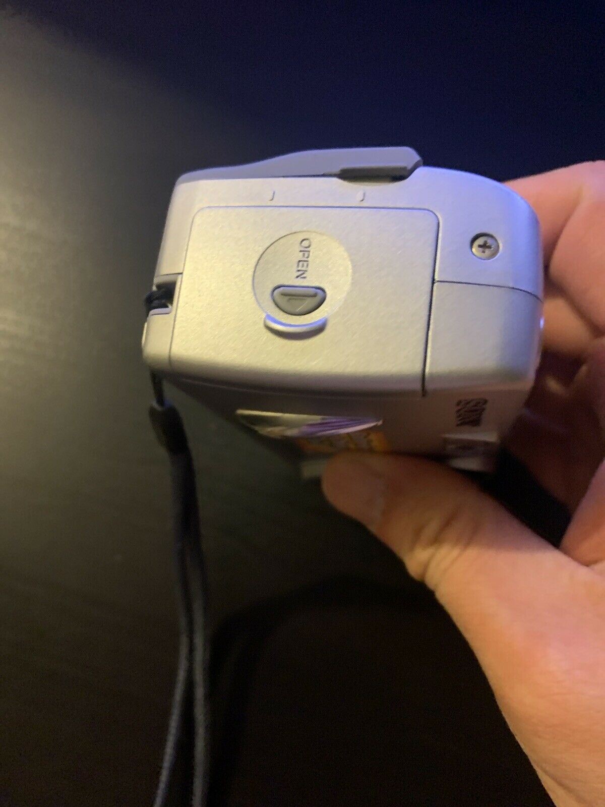 Sony DSC-P72 Cyber-Shot 3.2MP Digital Camera *For Parts Or Repair Only*